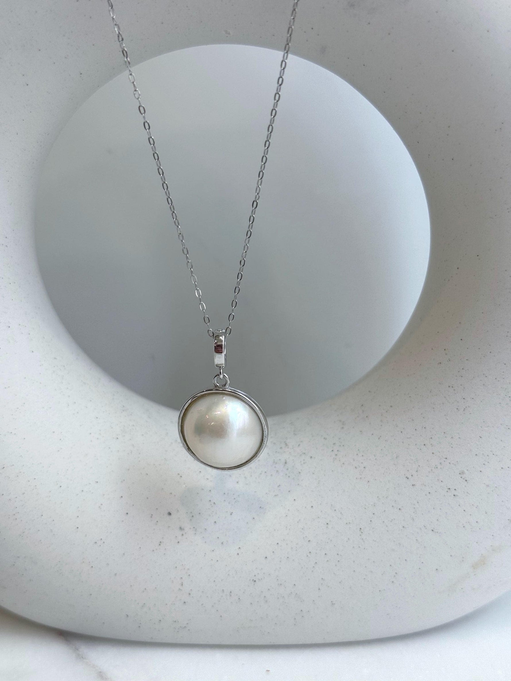 2 items! giveaway! 14.7mm Off white ocean Mabe Pearl +  10.6mm Edison white pearl,  s925 silver pendants Necklace set,  gift set for her
