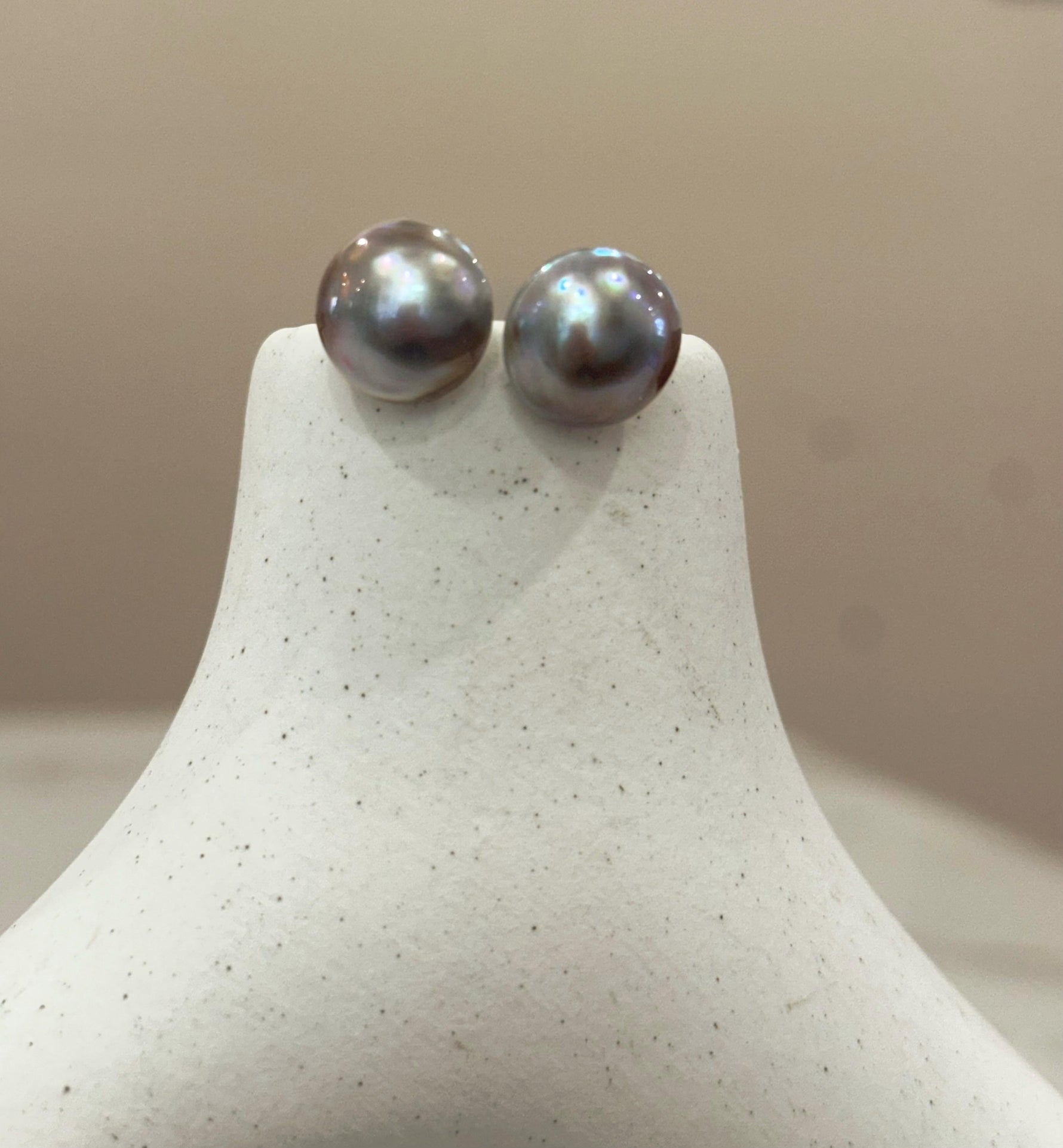 Insale strong luster mauve iridescent round ocean Mabe earrings S925 silver minimalist earrings Gift for her anniversary