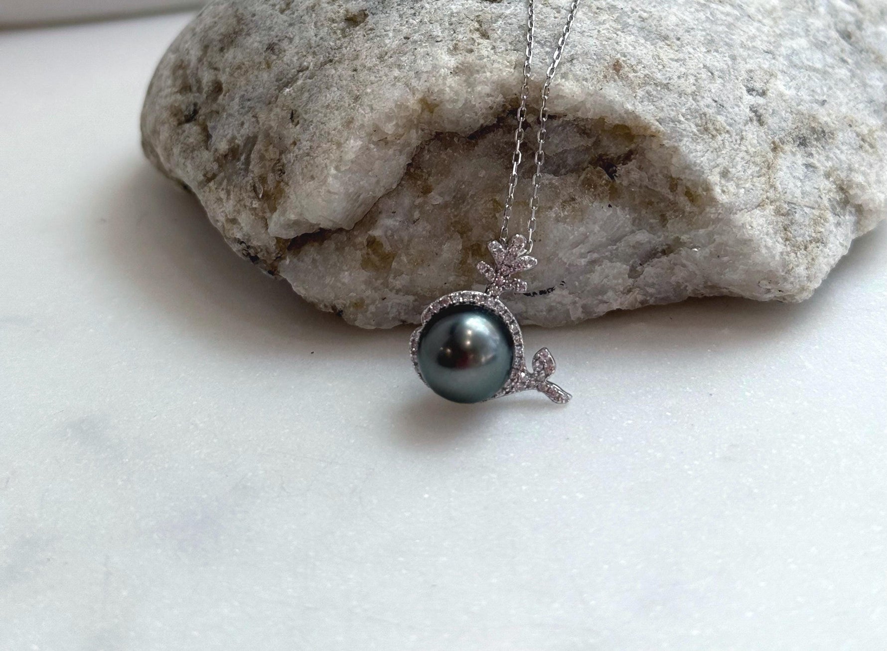 9.8mm Insale Tahitian strong luster mirrored green with brown hue Ocean Pearl Silver whale pendant chain Necklace unique gift for her.