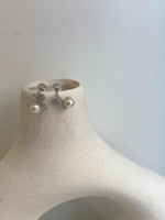 2pcs extremely strong luster freshwater Pearls S925 silver vintage earring gift for her daily office wear. 5.5mm