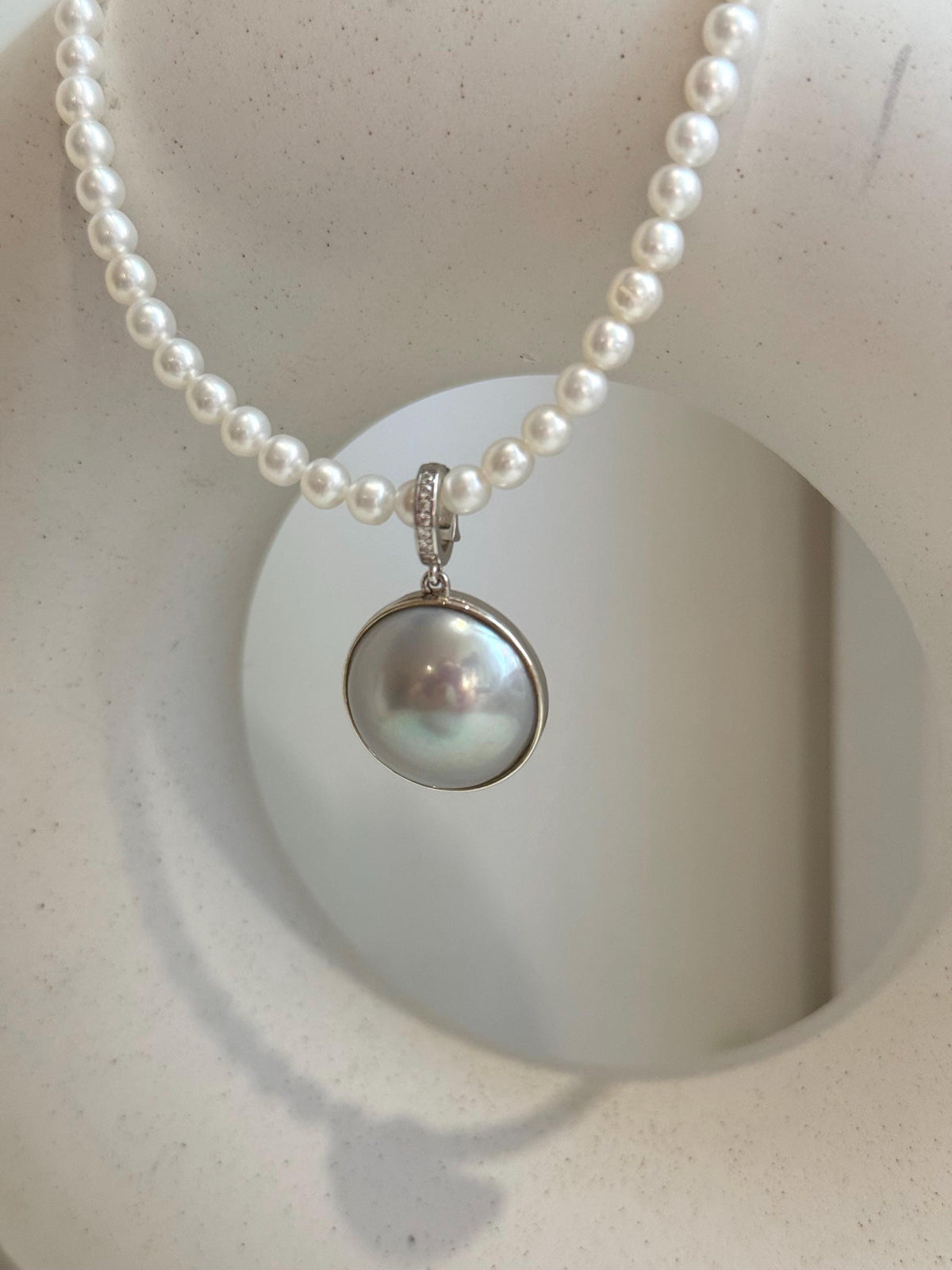 18.8mm clean smooth extreme luster Mirrored Freshwater Blue silver Mabe Pearl S925 silver pendant with white pearl necklace set.