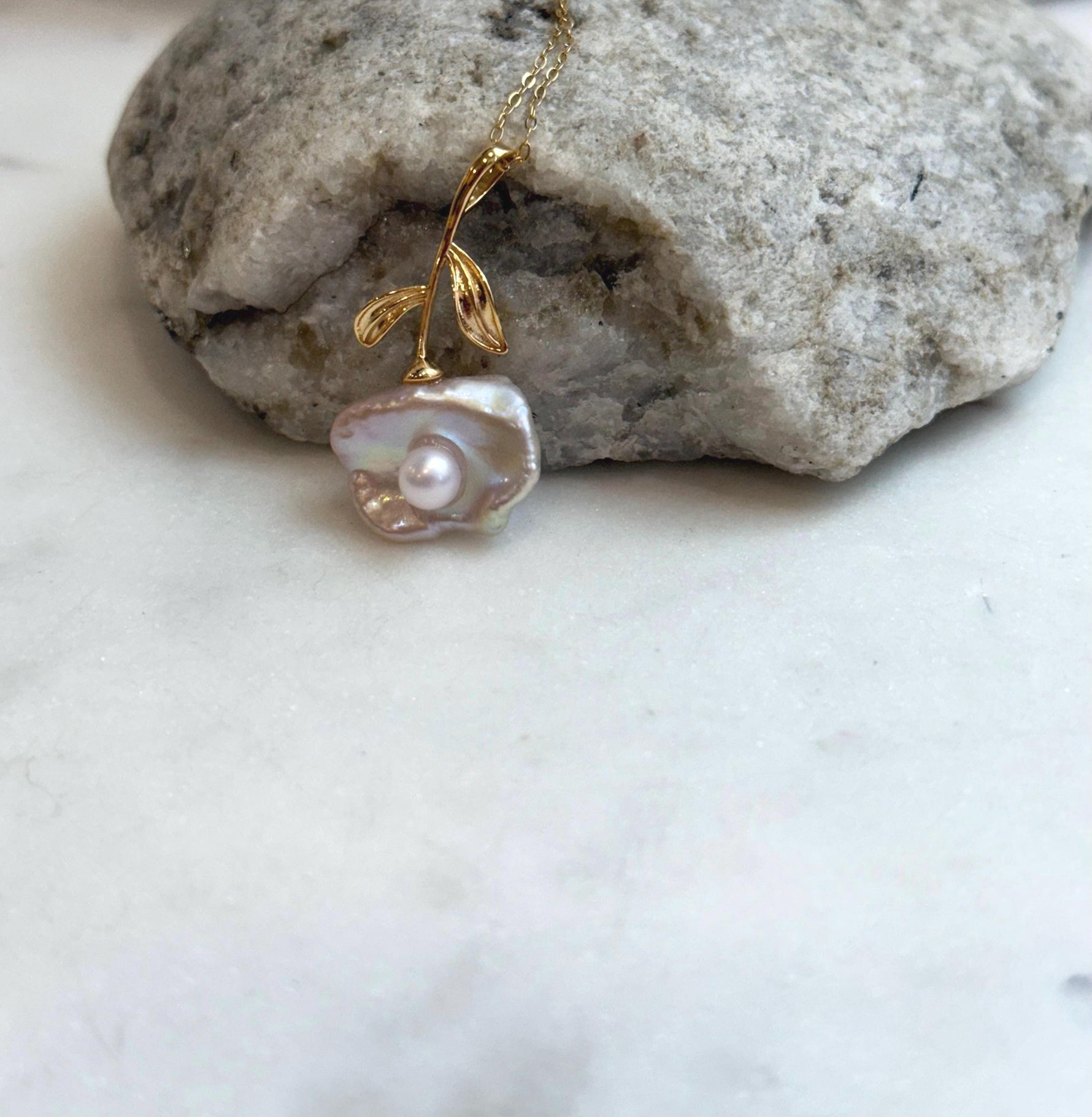 affordable Extreme luster metallic pink iridescent Keshi Pearl s925 silver floral pendant necklace set gift for girls.