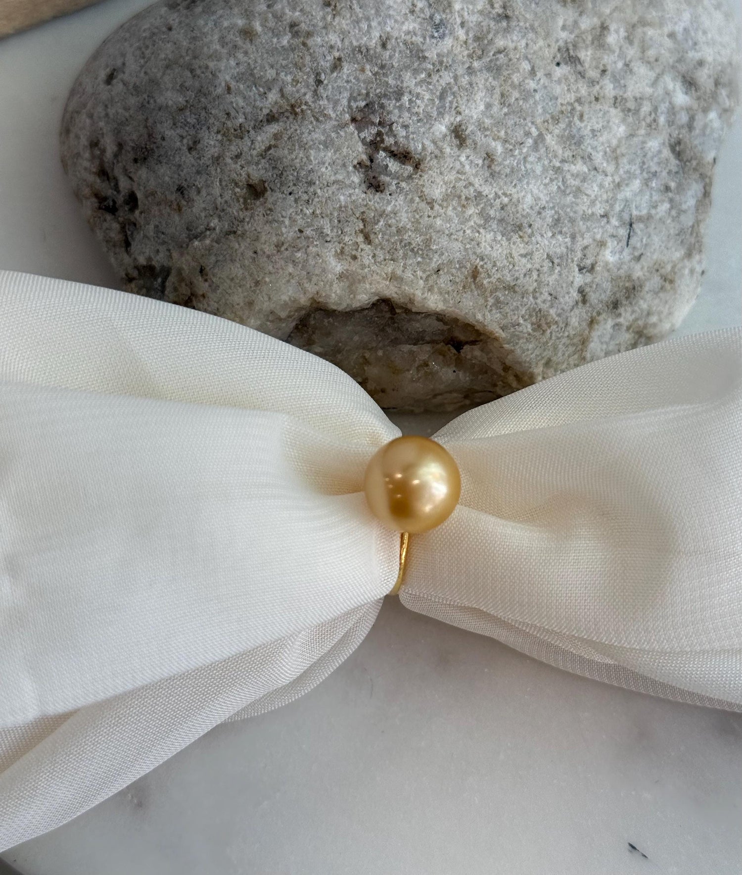 11.3mm 0.4g Au750 18K ultra Gold South Sea Golden pure natural strong luster Ocean Pearl ring unique gift for her. 