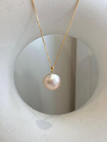 Au750 18K Gold 15mm 12.7mm clean smooth extreme luster Japanese Ocean Mabe ivory with pink hue Pearls pendant earrings