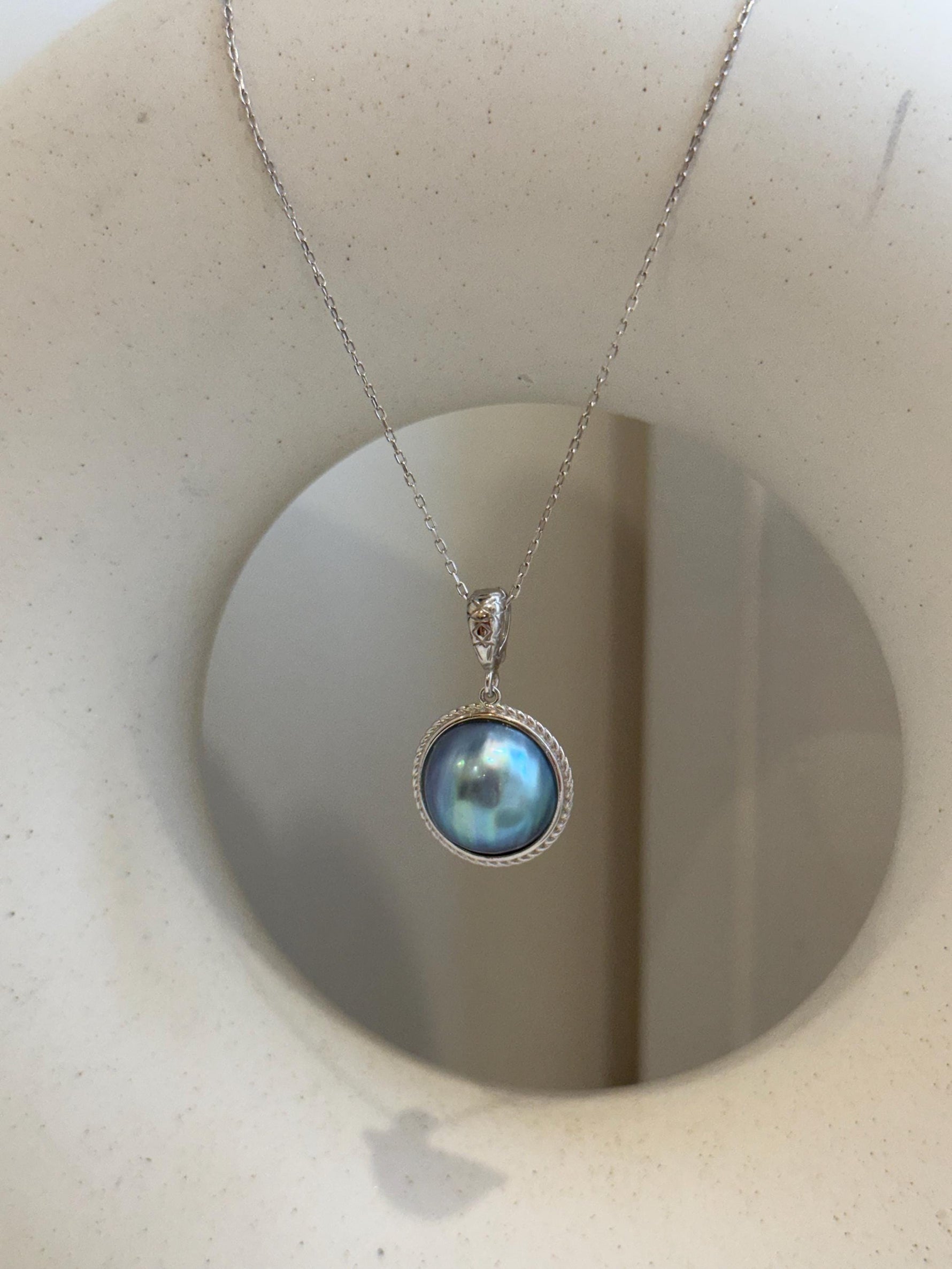 Insale strong luster purple green blue iridescent ocean Mabe dazzling s925 silver earrings & pendant necklace set. Gift for her birthday.