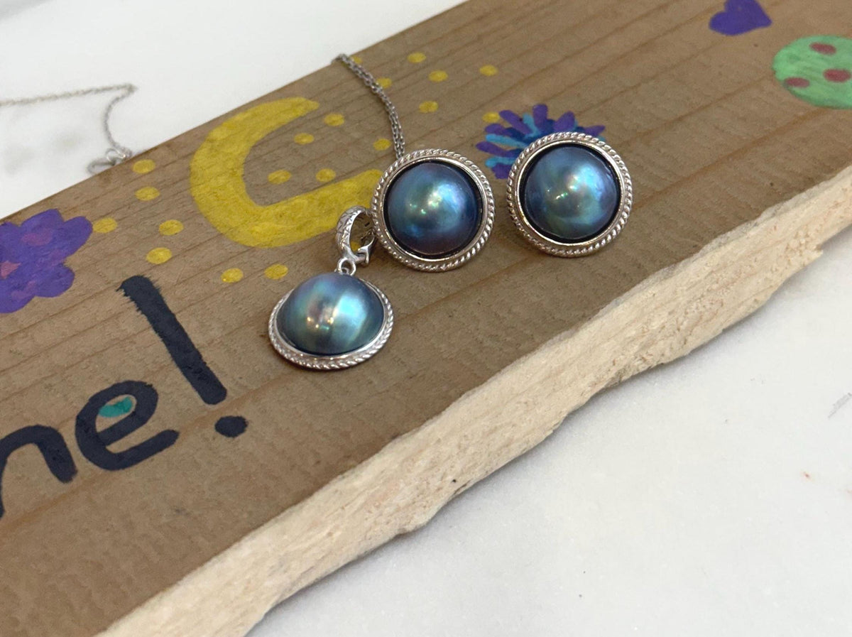 Insale strong luster purple green blue iridescent ocean Mabe dazzling s925 silver earrings & pendant necklace set. Gift for her birthday.