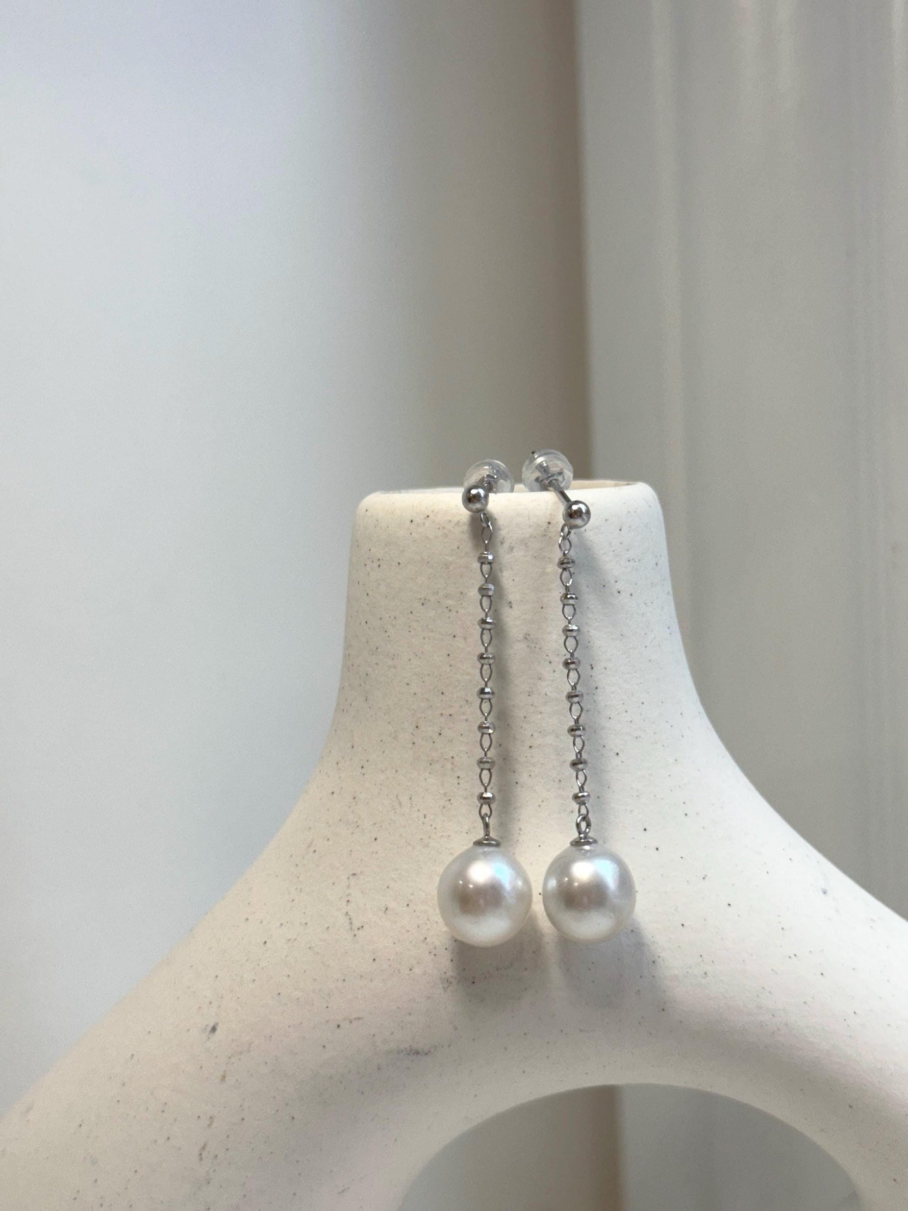 Australian Ocean White Pearls Earrings Chandeliers: Extreme luster mirrored effect, 10mm, 5.8cm high, S925 silver earrings.