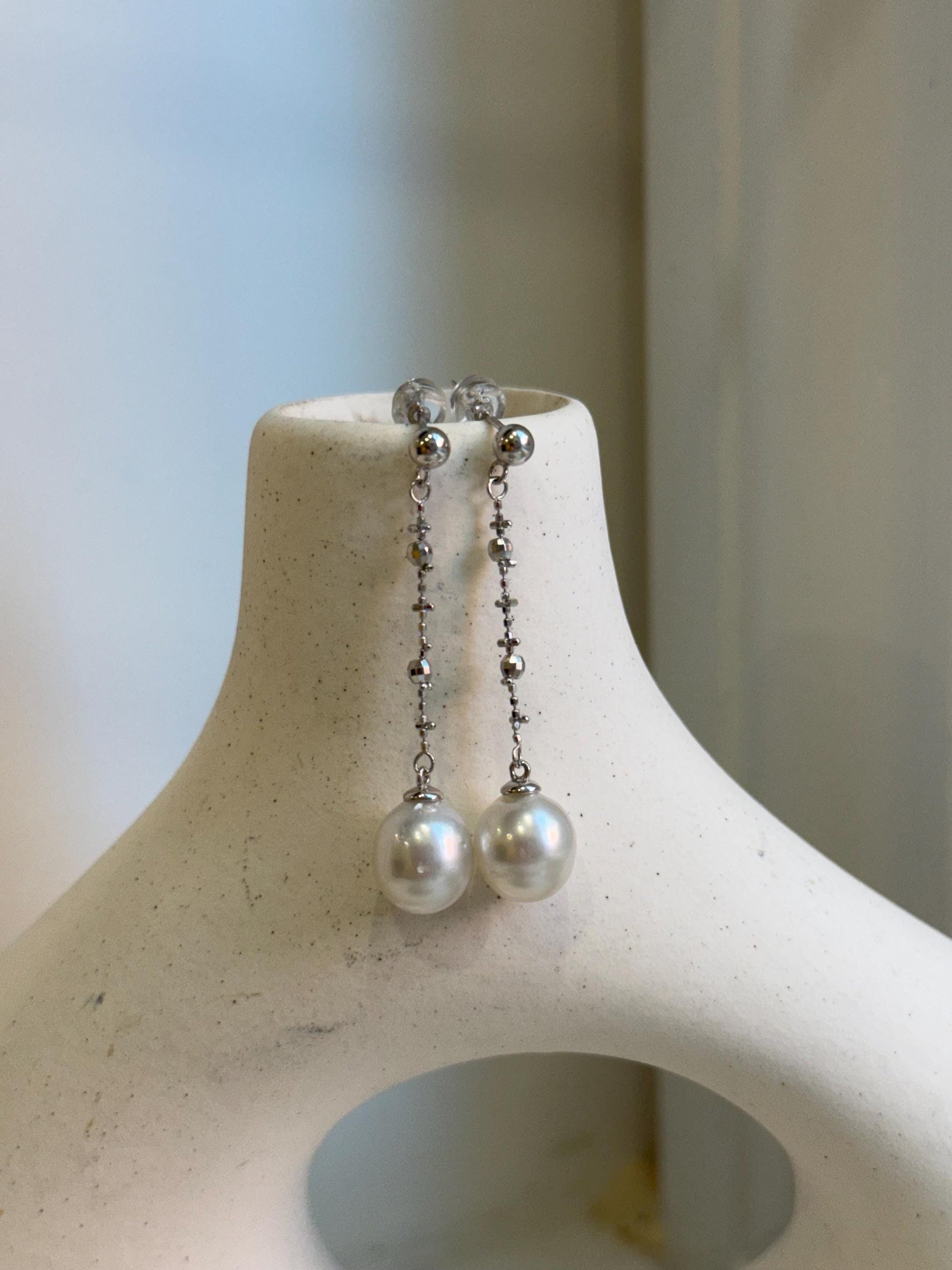 Australian Ocean White Pearls Earrings Chandeliers: Extreme luster mirrored effect, 10mm, 4.6cm high, S925 silver earrings.