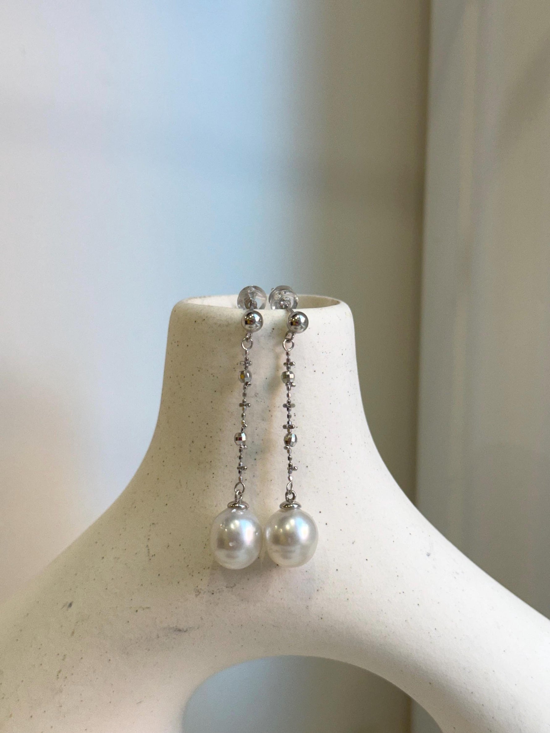 Australian Ocean White Pearls Earrings Chandeliers: Extreme luster mirrored effect, 10mm, 4.6cm high, S925 silver earrings.