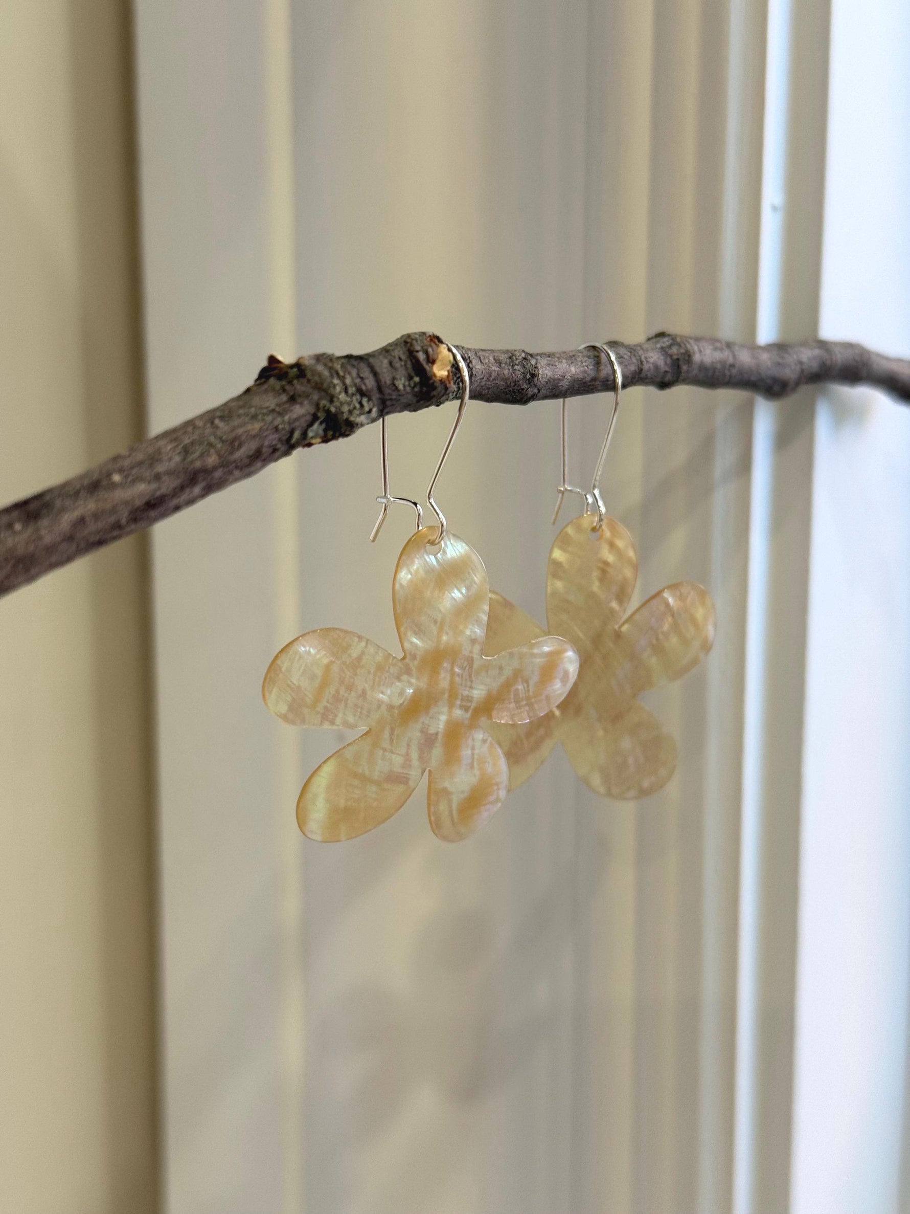 Large Natural Metallic Iridescent Shell S925 silver vintage cool floral earring Hoops gift for her. 4.9cm high