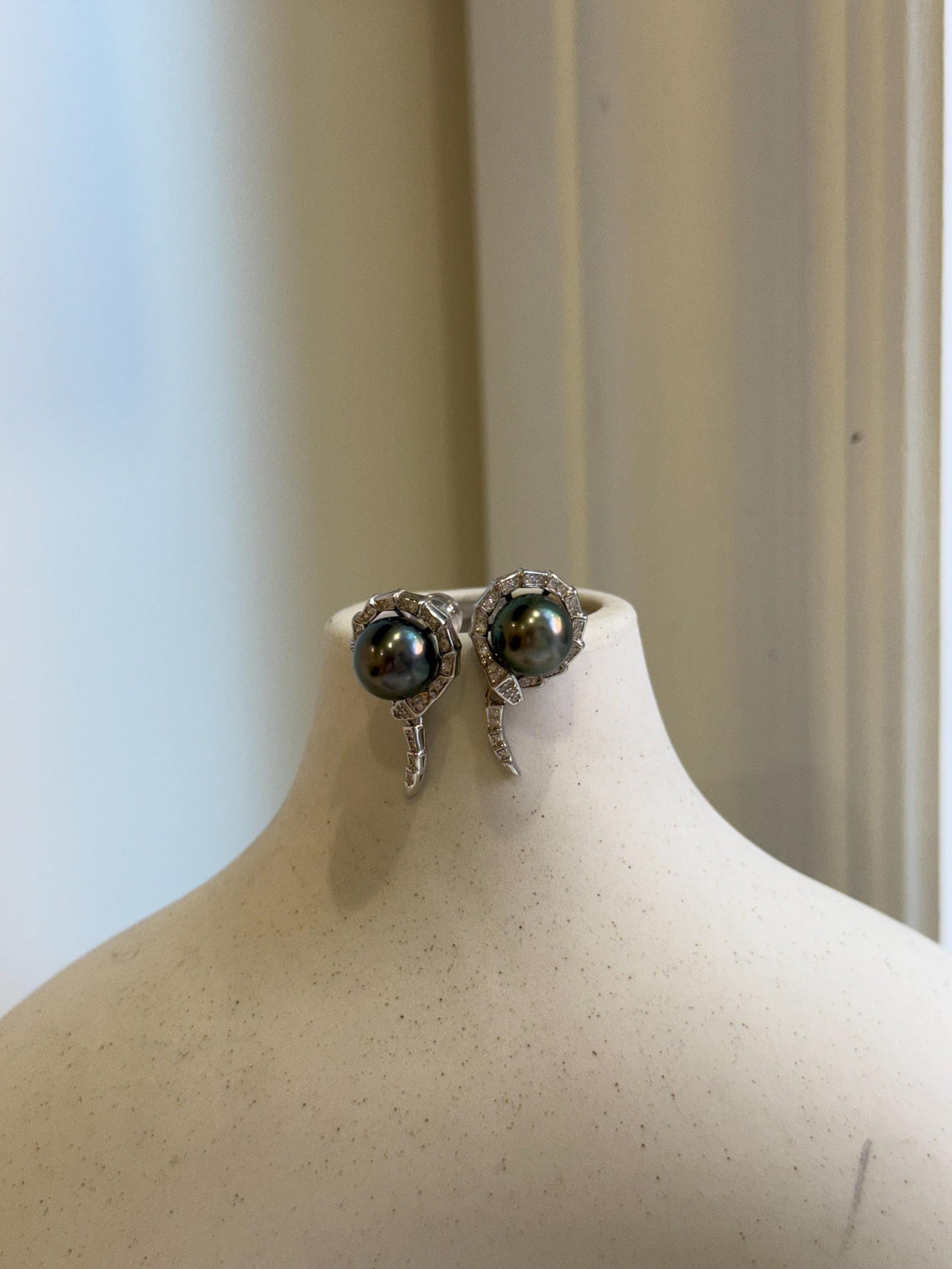 Whole set! Tahitian ocean pearls Pendant Earrings Set: Extreme luster mirrored effect, 8.4-9.6mm, S925 silver pendant necklace earrings set.