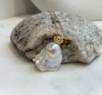 Insale White Iridescent baroque pearl Pendant Necklace Set: Extreme luster, 22.1x25.2mm, S925 silver Crown pendant chain necklace set. for her daily wear