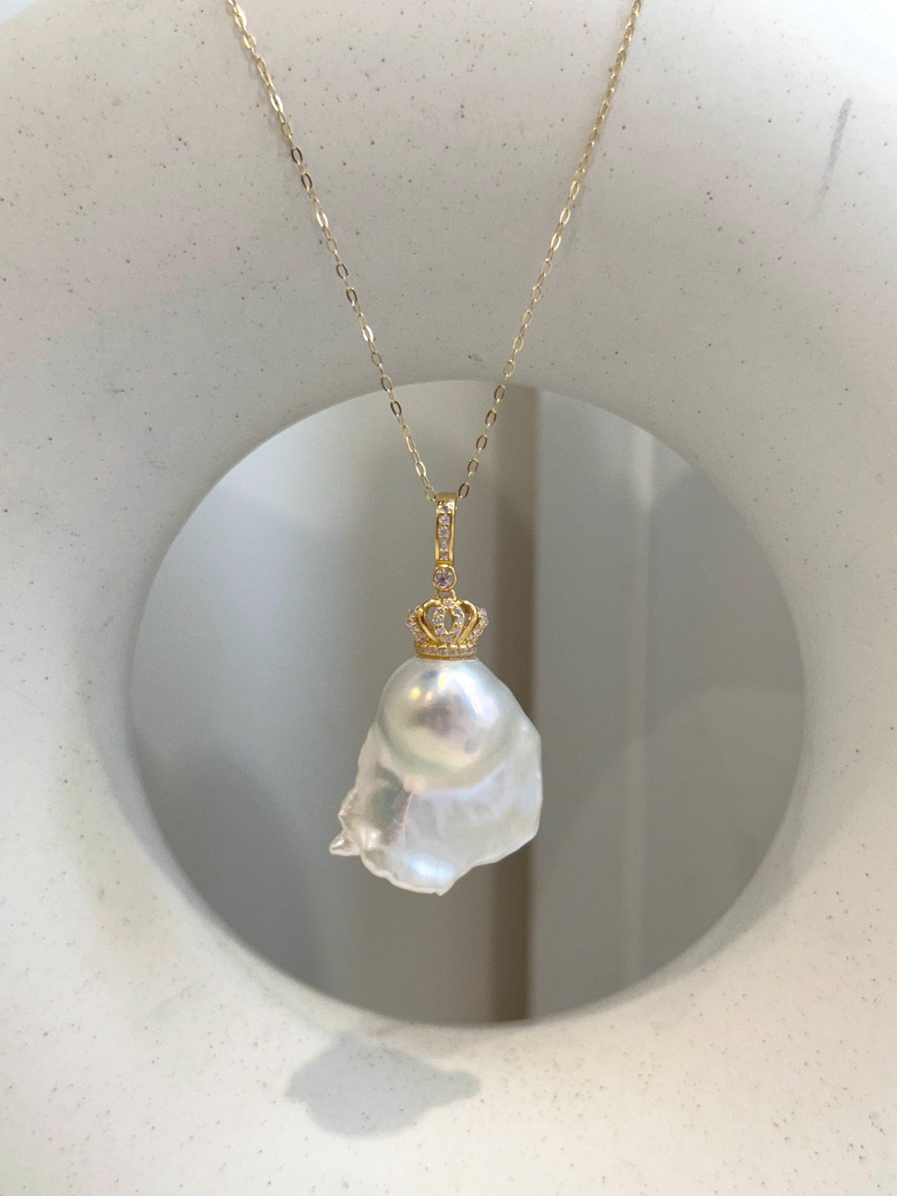 Insale White Iridescent baroque pearl Pendant Necklace Set: Extreme luster, 22.1x25.2mm, S925 silver Crown pendant chain necklace set.