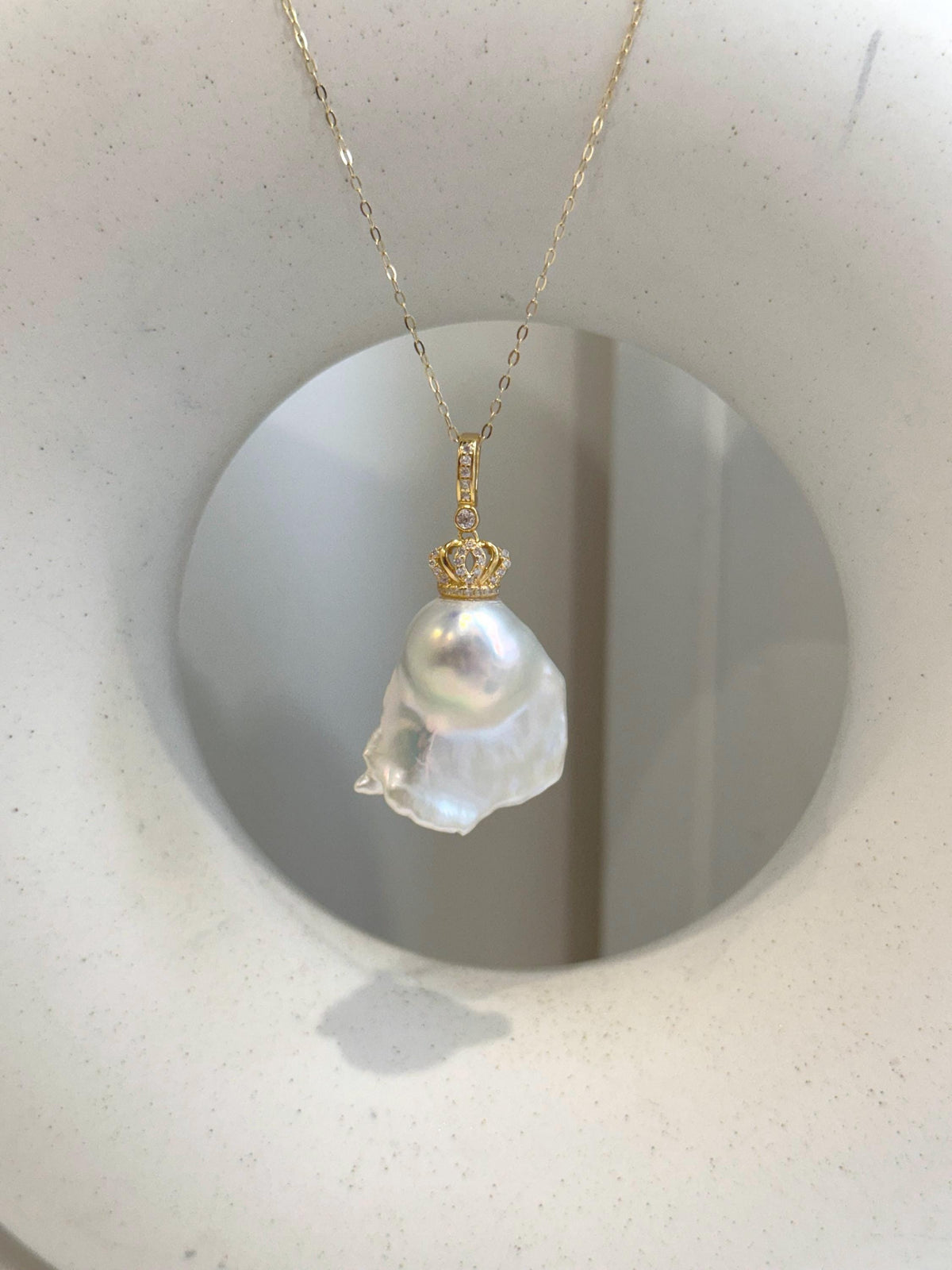 Insale White Iridescent baroque pearl Pendant Necklace Set: Extreme luster, 22.1x25.2mm, S925 silver Crown pendant chain necklace set.