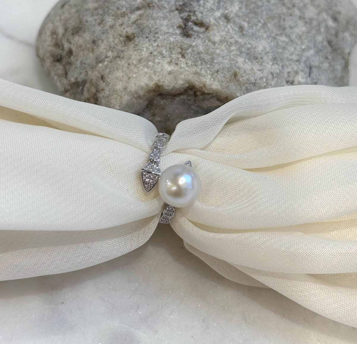 Australian ocean white pearl Ring: Extreme luster, 9.8mm, S925 silver adjustable Snake Ring.