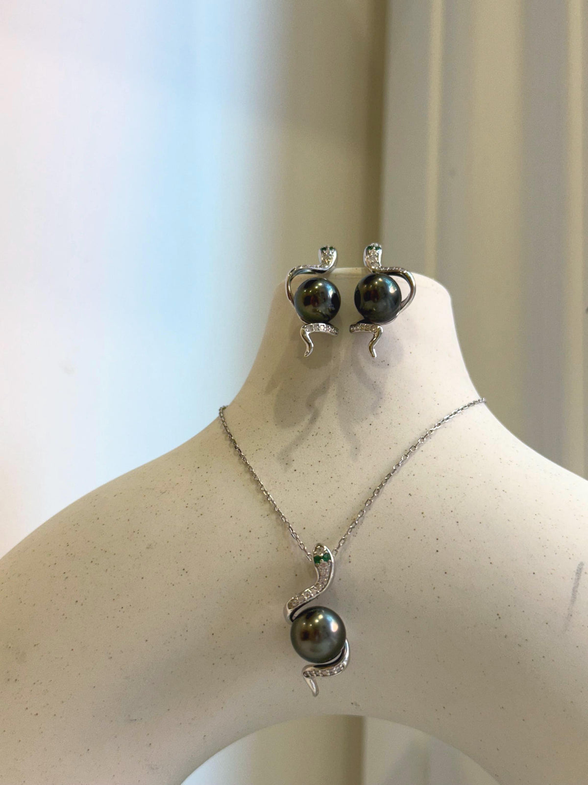 Whole set! Tahitian ocean pearls Pendant Earrings Set: Extreme luster mirrored effect, 8.3-9mm, S925 silver pendant necklace earrings set.