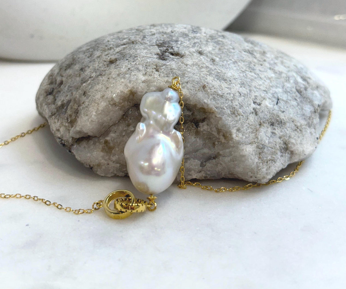 Insale White Iridescent baroque pearl Pendant Necklace Set: Extreme luster, 16.4x30mm, S925 silver Cool pendant chain necklace set.