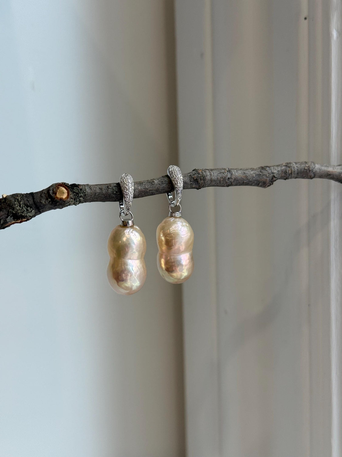Peanut Keshi Pearls Earrings Hoops: Extreme luster, pink peach gold iridescent pearls green hue, to 20.5mm,s925 silver earrings hoops. for her birthday