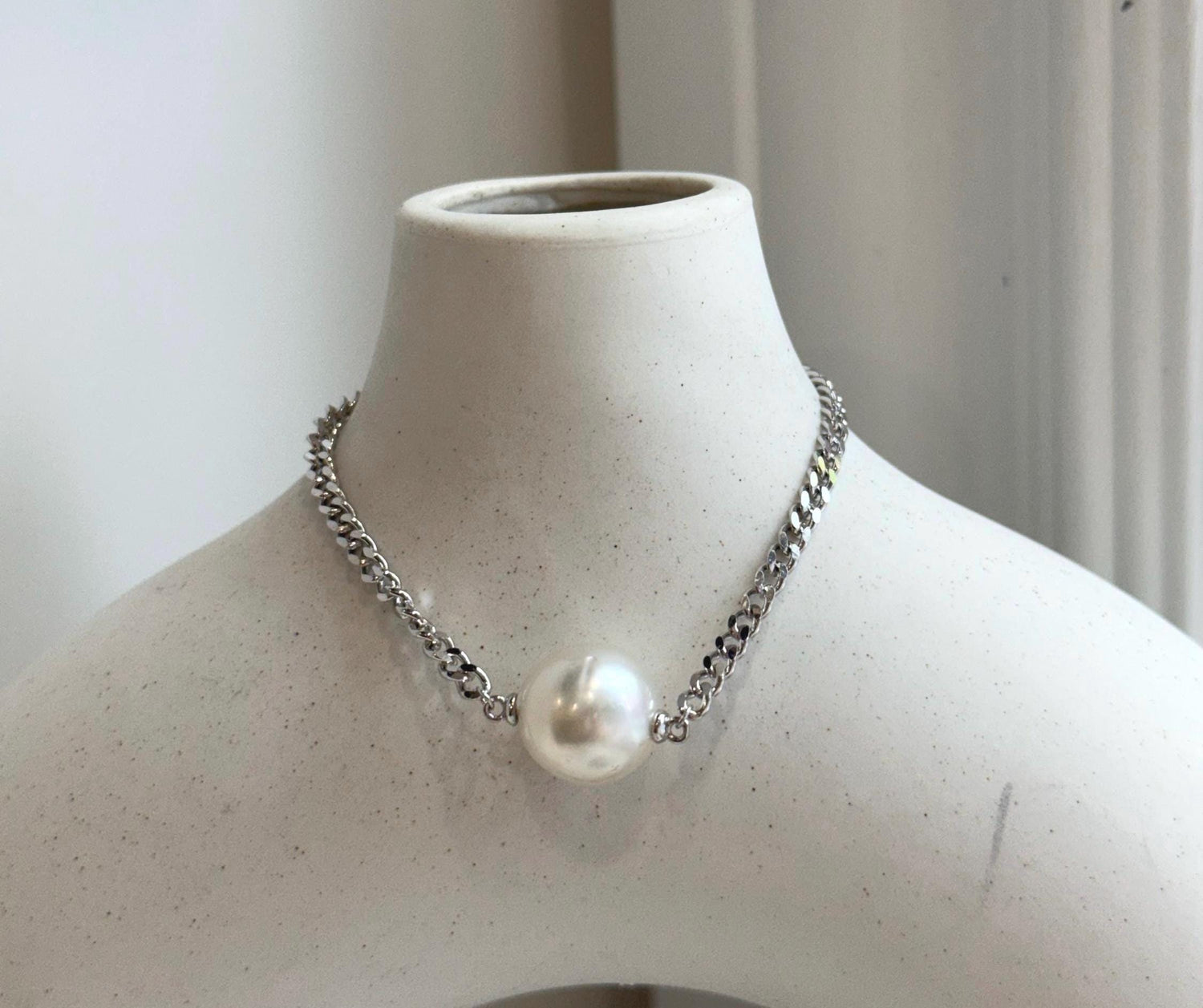 12.5mm Insale Australian ocean white pearl Bracelet: Extreme luster, to 8.1”.