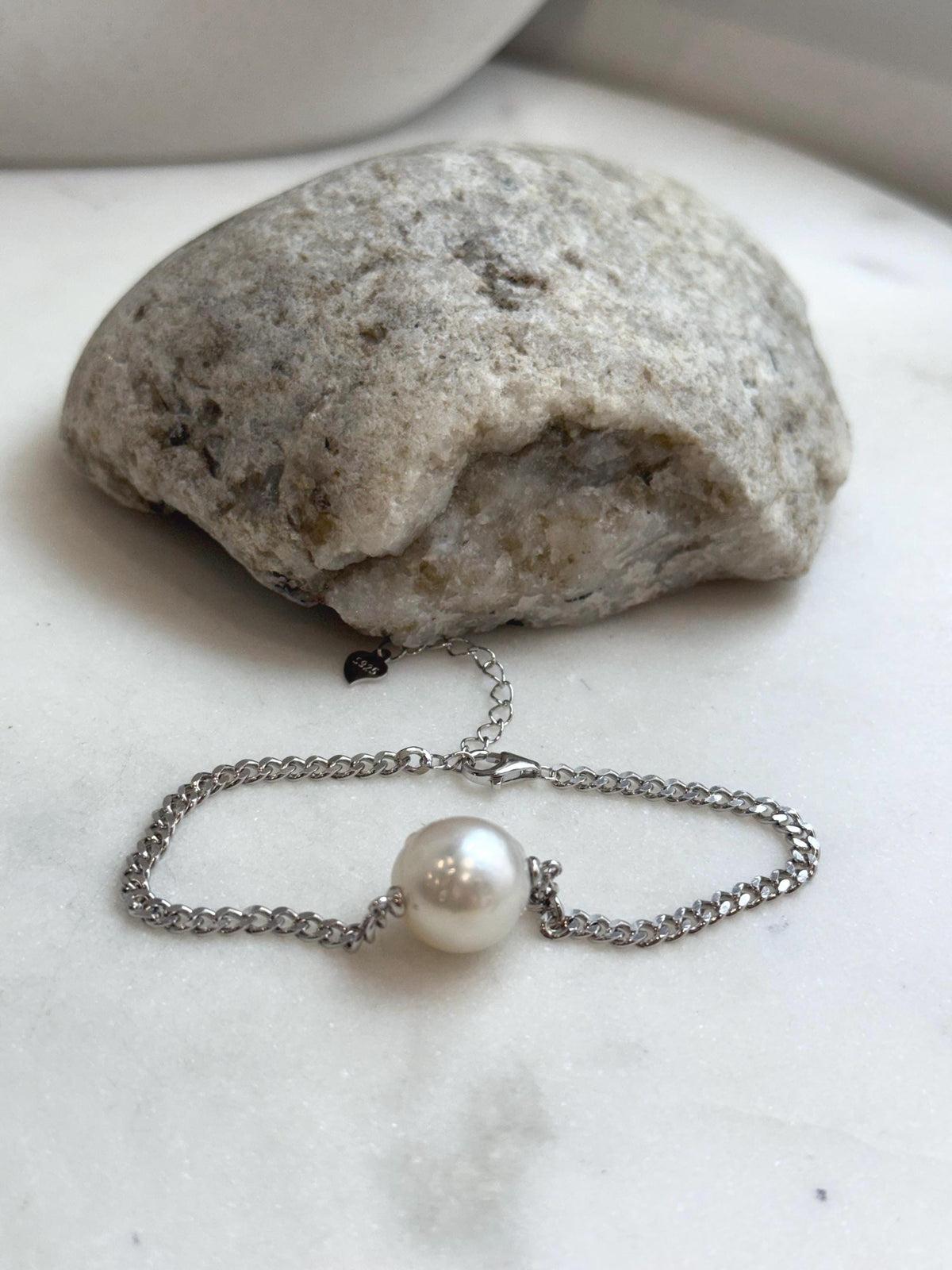 12.5mm Insale Australian ocean white pearl Bracelet: Extreme luster, to 8.1”.