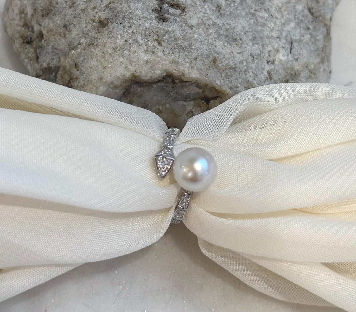 Australian ocean white pearl Ring: Extreme luster, 9.8mm, S925 silver adjustable Snake Ring.
