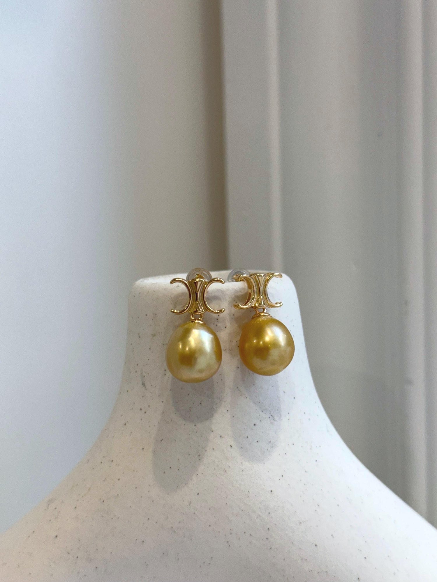 11mm South sea golden Pearls Earrings: Extreme luster mirrored effect, 2.1cm high, S925 silver cool earrings.