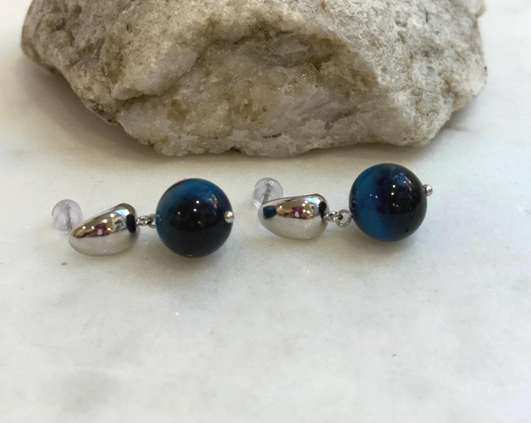 Natural Teal Blue Tiger’ Eyes Gemstone S925 silver vintage cool earring. 12.3mm. Not for seperate purchase.