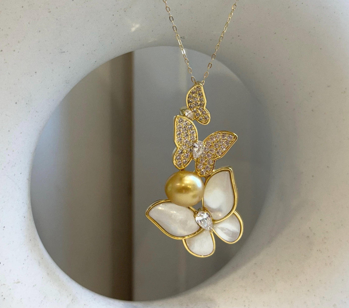 South Sea pure Golden Ocean Pearl Brooch Pendant 2in1: Extreme luster 9.5x10.5mm, cool butterfly design brooch. with s925 silver chain.