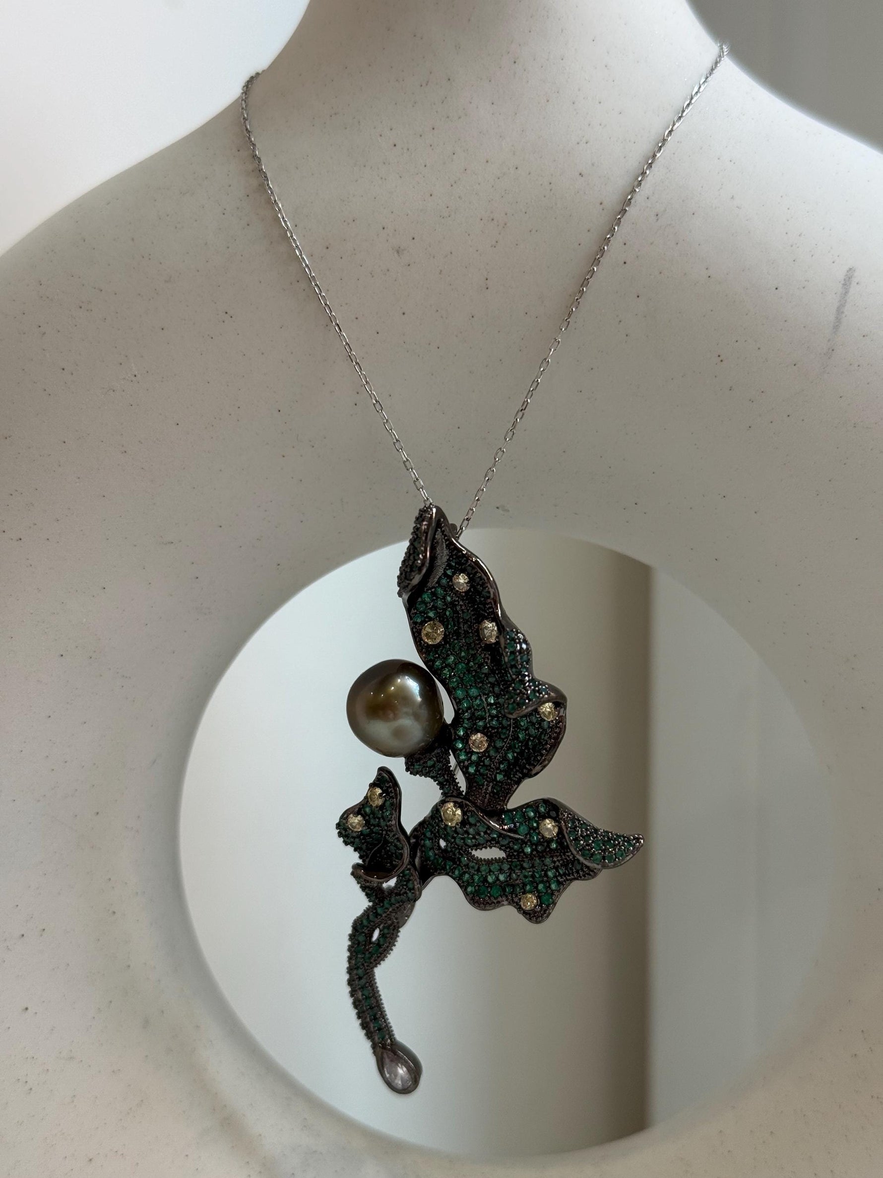 Tahitian Ocean Pearl Brooch Pendant 2in1: Extreme Luster, 10.2mm, pistachio olive pearl, leaf brooch, 3.3x6.7cm, S925 silver chain.
