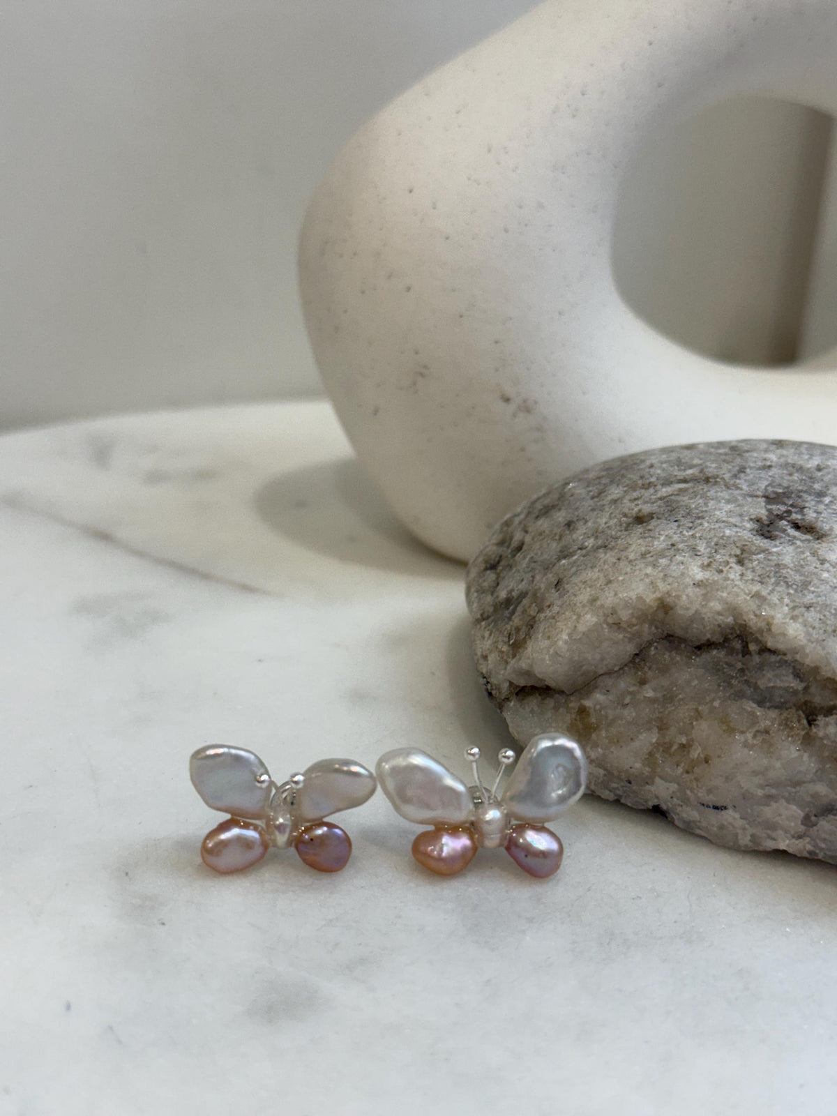 Keshi Pearls Cute Butterfly Earrings Studs: Strong luster, White Rose pearls, 1.4x2cm, S925 silver earrings studs.