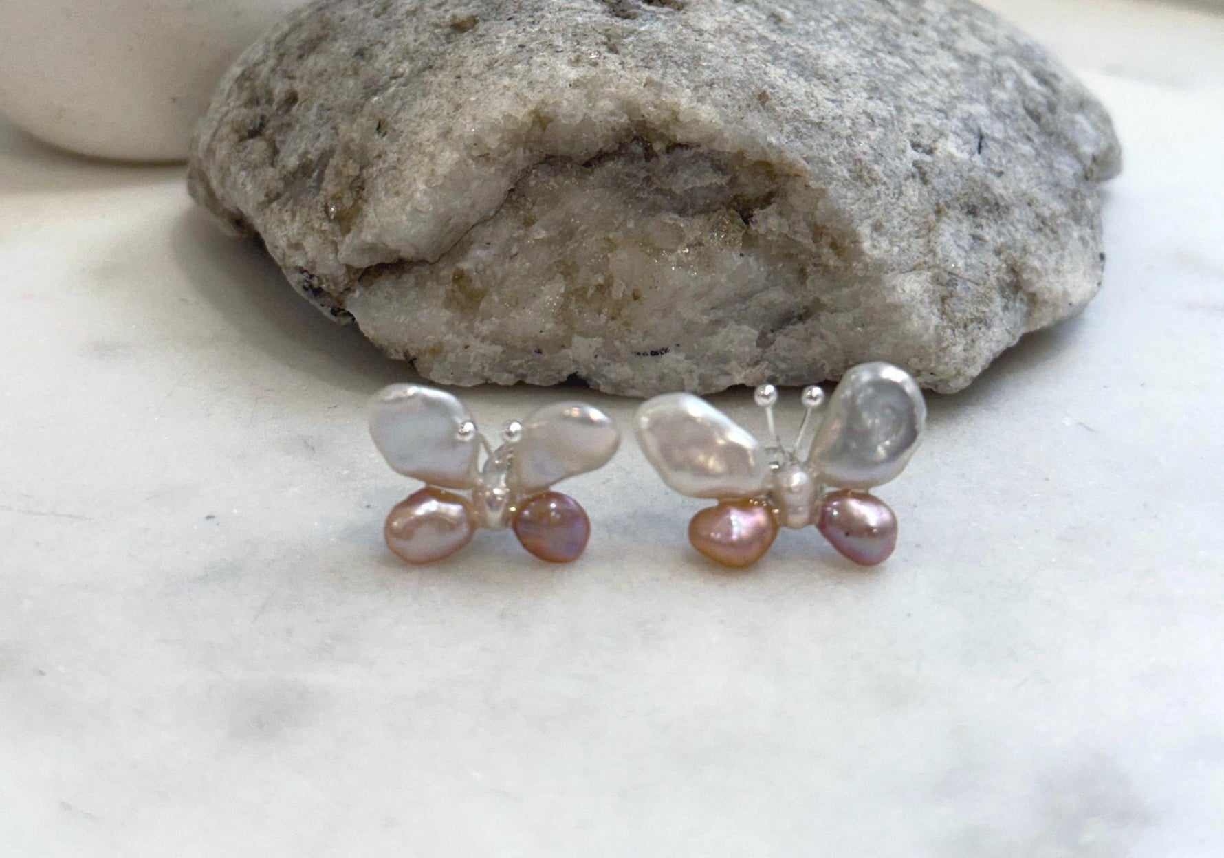 Keshi Pearls Cute Butterfly Earrings Studs: Strong luster, White Rose pearls, 1.4x2cm, S925 silver earrings studs.
