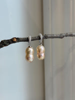 Peanut Keshi Pearls Earrings Hoops: Extreme luster, pink peach gold iridescent pearls green hue, to 20.5mm,s925 silver earrings hoops.