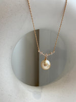 11.5mm South Sea Golden ocean pearl cool Pendant Necklace Set: Extreme luster mirrored, light Gold. To 18.3“
