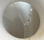 Not for seperate purchase!! s925 magnetic double clips. 21.5mm long, 5mm dia clip hoops. Silver color. Make Put-on easy for necklaces.