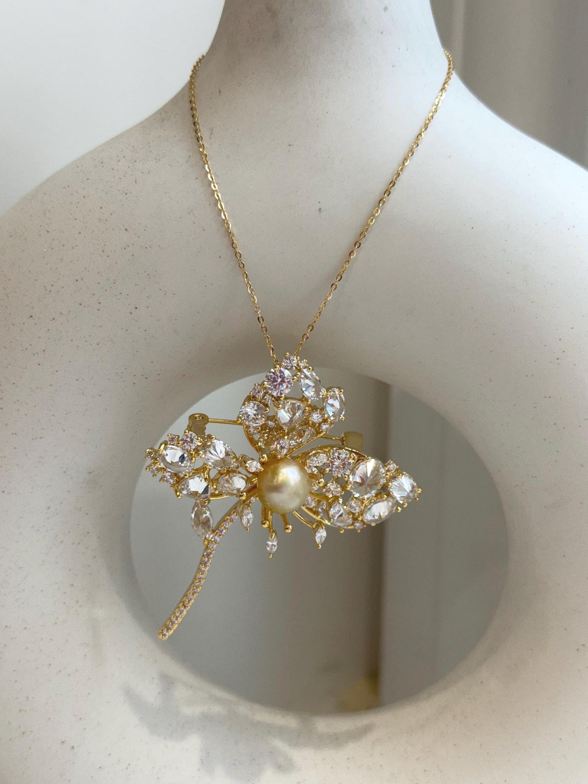 South Sea Golden Pearl Floral Brooch Pendant 2in1: Strong luster, light gold pearl, 9.8mm, s925 silver chain adjustable.