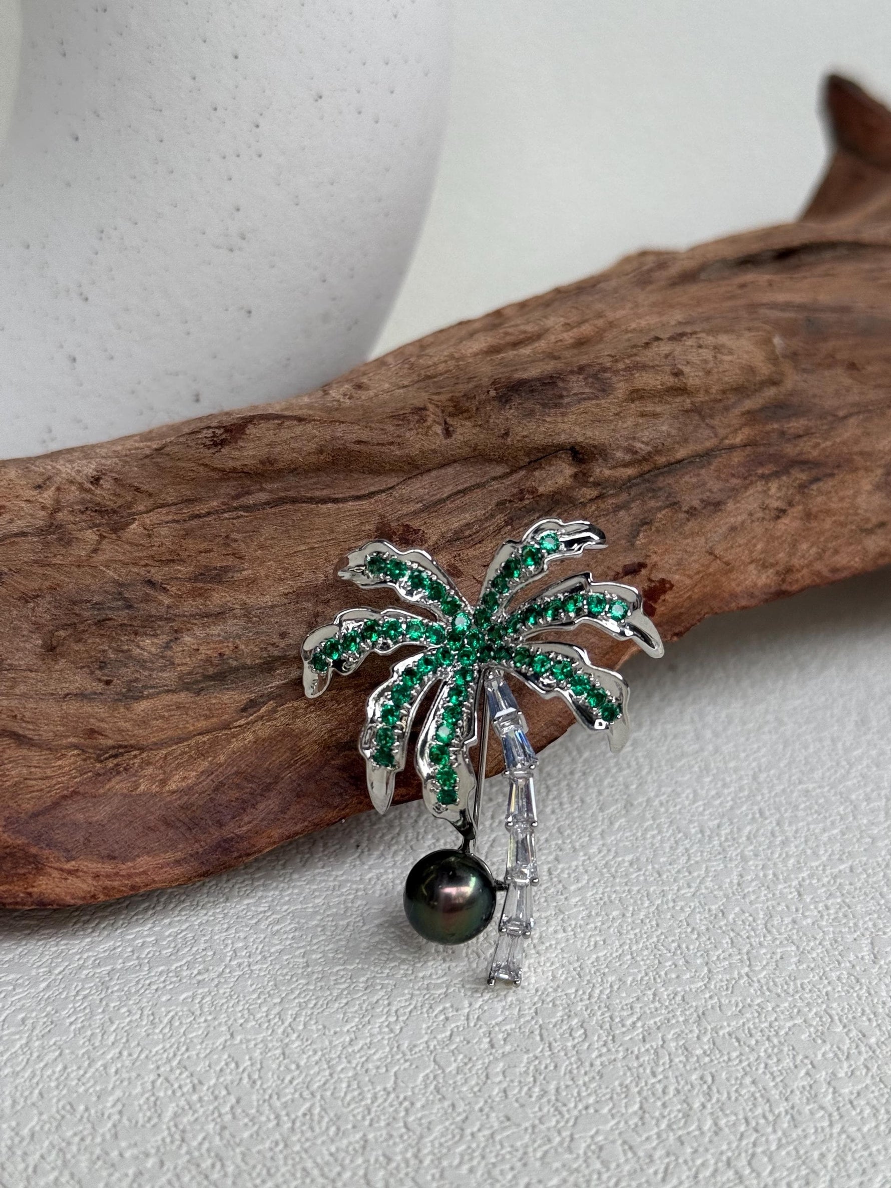 Tahitian Ocean Pearl Tree Brooch Pendant 2in1: Extreme Luster mirrored, 9.1mm, peacock green pearl, 3.6x4.5cm, S925 silver chain.
