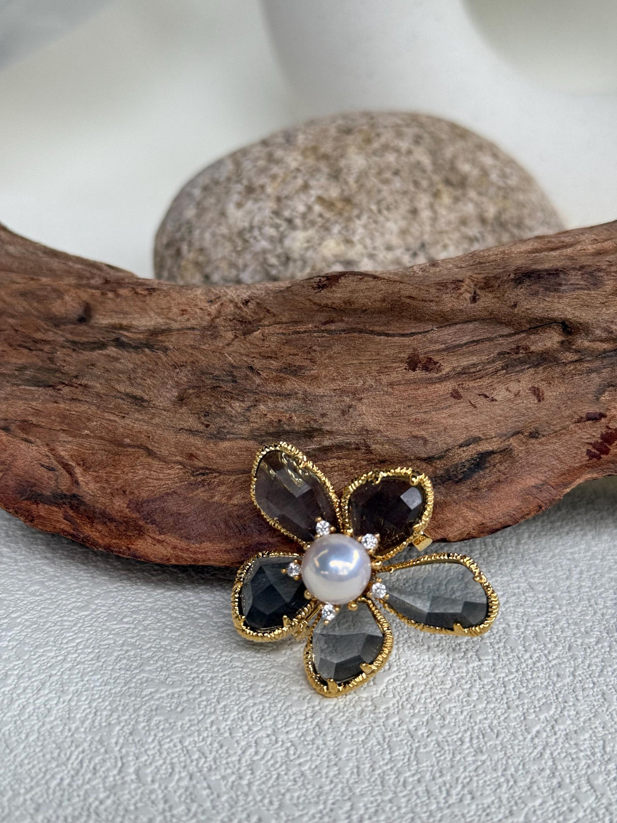White Pearl Floral Brooch Pendant 2in1: Extreme Luster mirrored, 9.3mm, white pearl, 3.3x4.1cm, S925 silver chain. gift for her daily wear