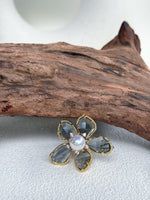 White Pearl Floral Brooch Pendant 2in1: Extreme Luster mirrored, 9.3mm, white pearl, 3.3x4.1cm, S925 silver chain.