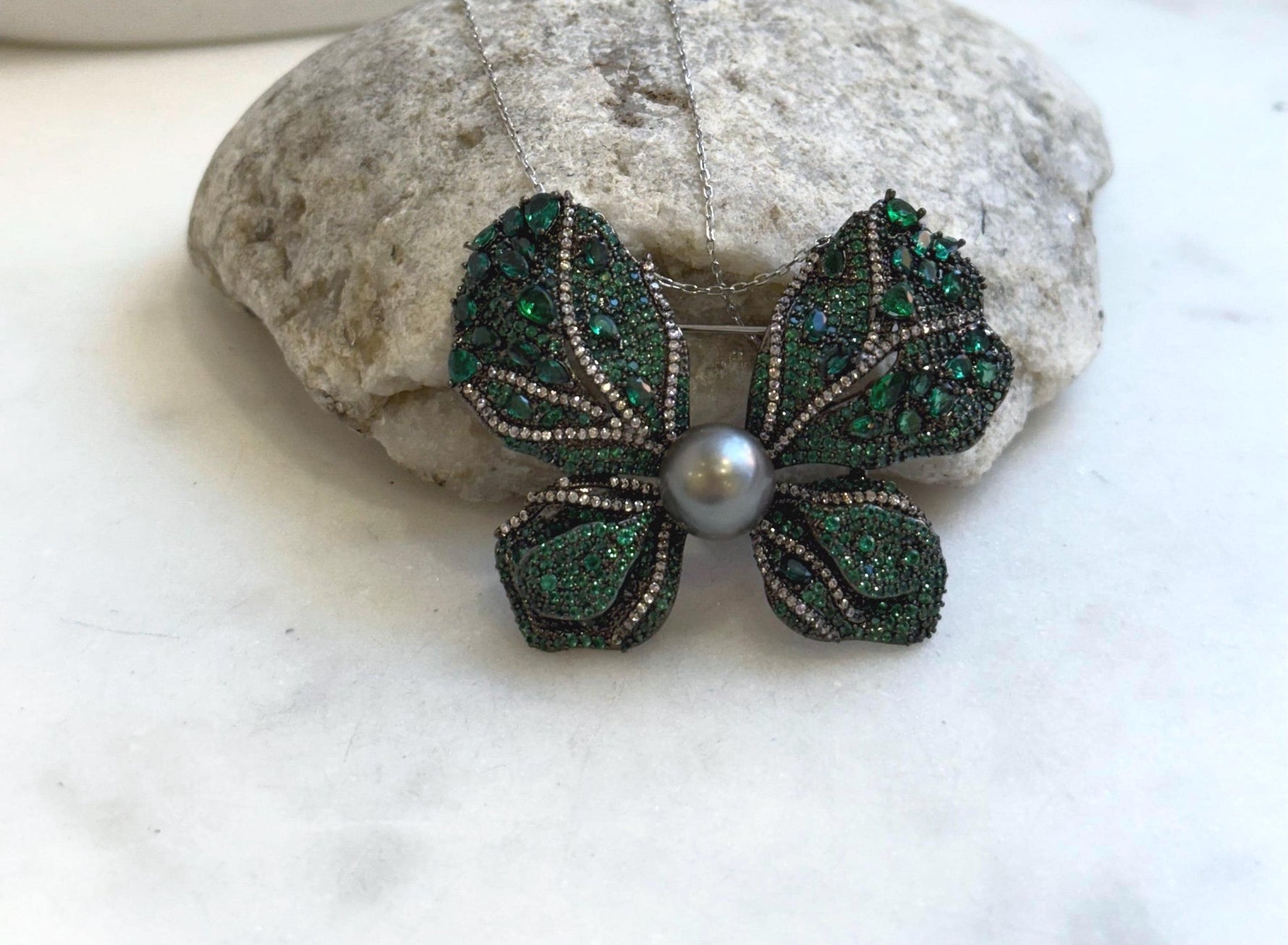 Tahitian Ocean Pearl Brooch Pendant 2in1: Strong Luster, 10mm, platinum pearl green hue, butterfly brooch,6x4cm, S925 silver chain.