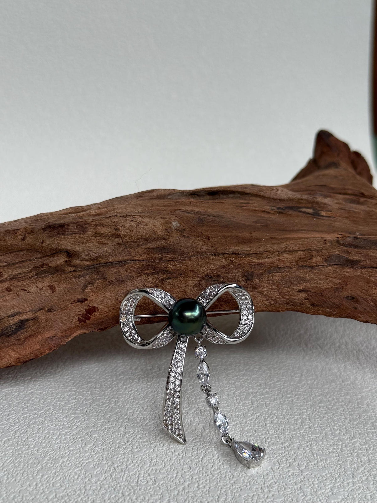Tahitian Ocean Pearl Brooch: Extreme luster mirrored, 10.2mm gorgeous peacock green pearl, butterfly Bow Copper Brooch. gift for her birthday
