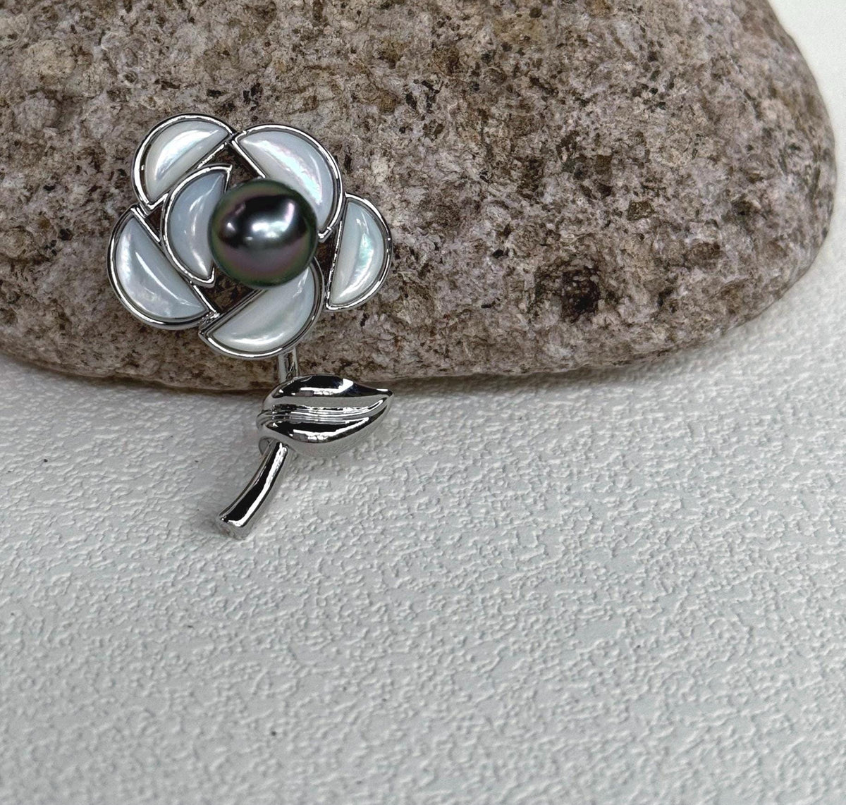 Tahitian Ocean Pearl Brooch Pendant 2in1: Extreme Luster mirrrored, 9.2mm, peacock green pearl, 2.5x3.8cm, S925 silver chain. gift for her birthday