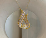South sea golden pearl brooch pendant 2in1: Extreme strong luster mirrored, 9.3mm, light gold. Vintage design Brooch with s925 silver chain.