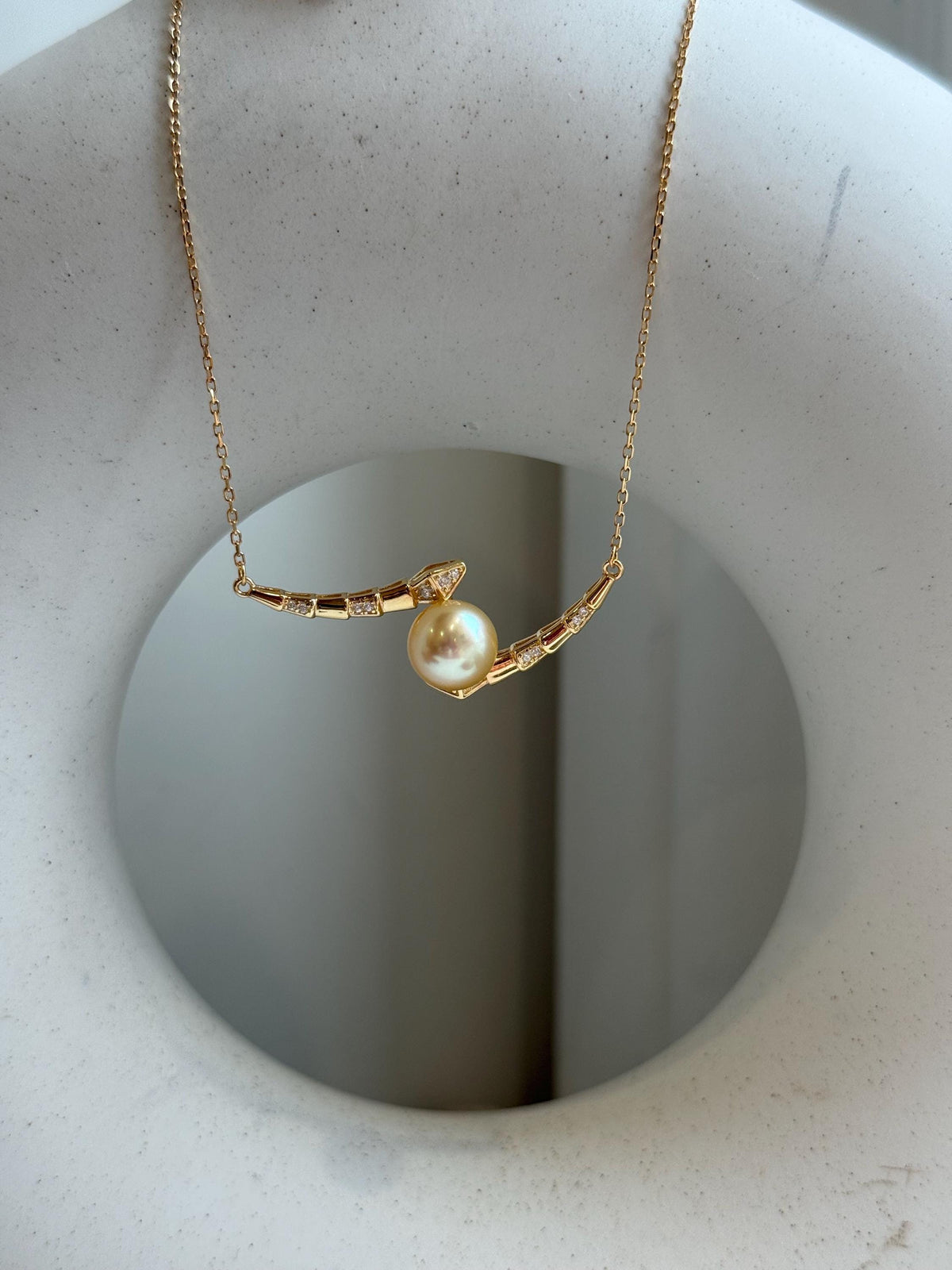 8.9mm South Sea golden Ocean Pearl pendant necklace set:top quality Extreme luster mirrored, pure gold pearl, S925 silver pendant chain set.