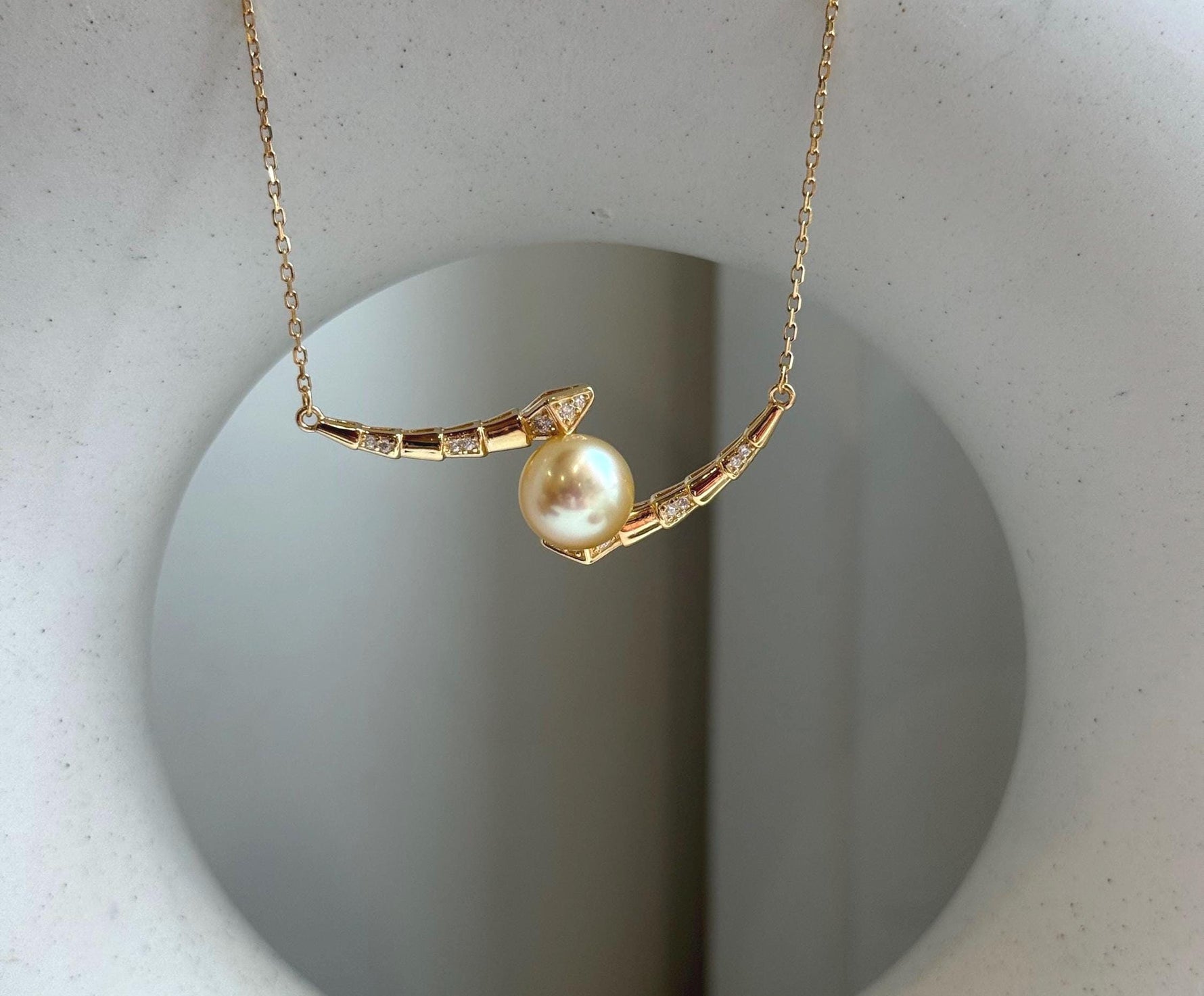 8.9mm South Sea golden Ocean Pearl pendant necklace set:top quality Extreme luster mirrored, pure gold pearl, S925 silver pendant chain set.