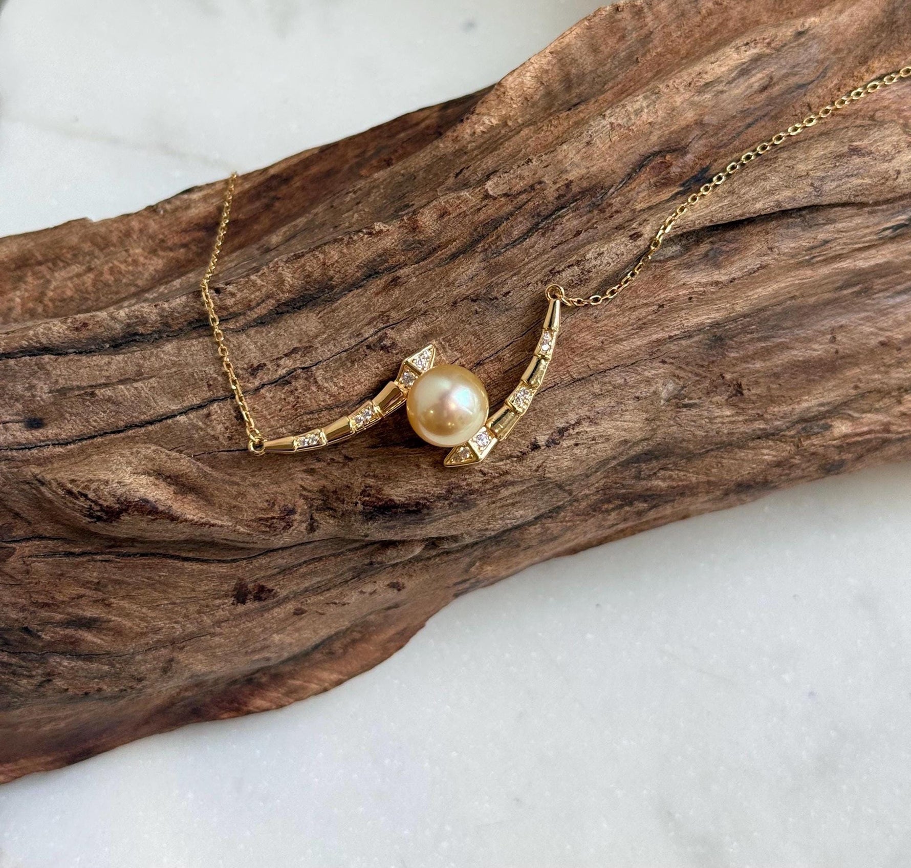 8.9mm South Sea golden Ocean Pearl pendant necklace set:top quality Extreme luster mirrored, pure gold pearl, S925 silver pendant chain set.
