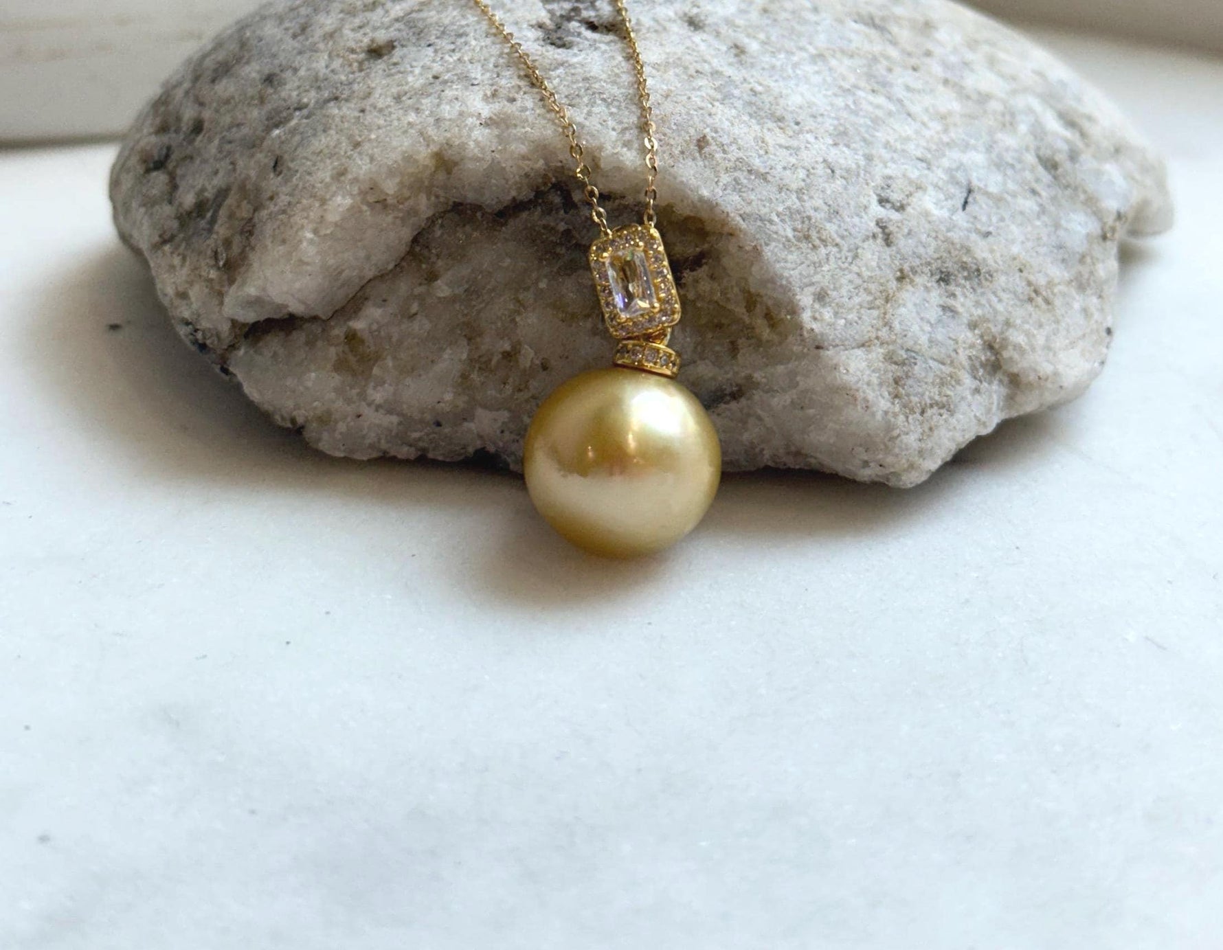 15.1m South Sea deep golden Ocean Pearl pendant: Extreme luster mirrored, deep gold pearl, 2.5cm high, S925 silver pendant chain set. gift for her daily wear