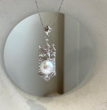 11mm White Edison Pearl pendant: Extreme luster mirrored, cold white pearl, 1.5x4.4cm, S925 silver pendant chain set.