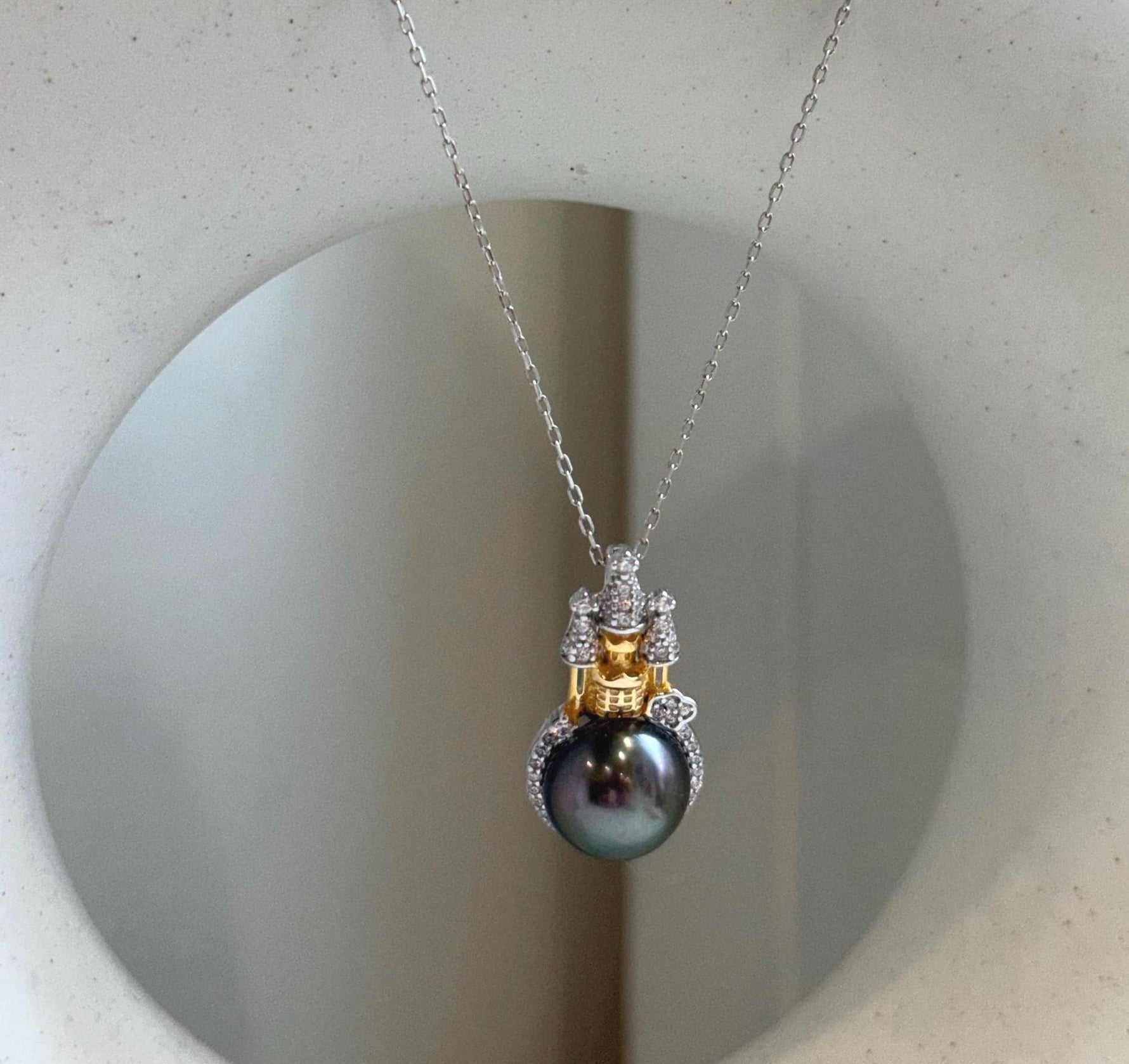 10.7mm Tahitian ocean pendant: Extreme luster mirrored, platinum green brown  pearl, 2.5cm high, S925 silver castle pendant chain set.