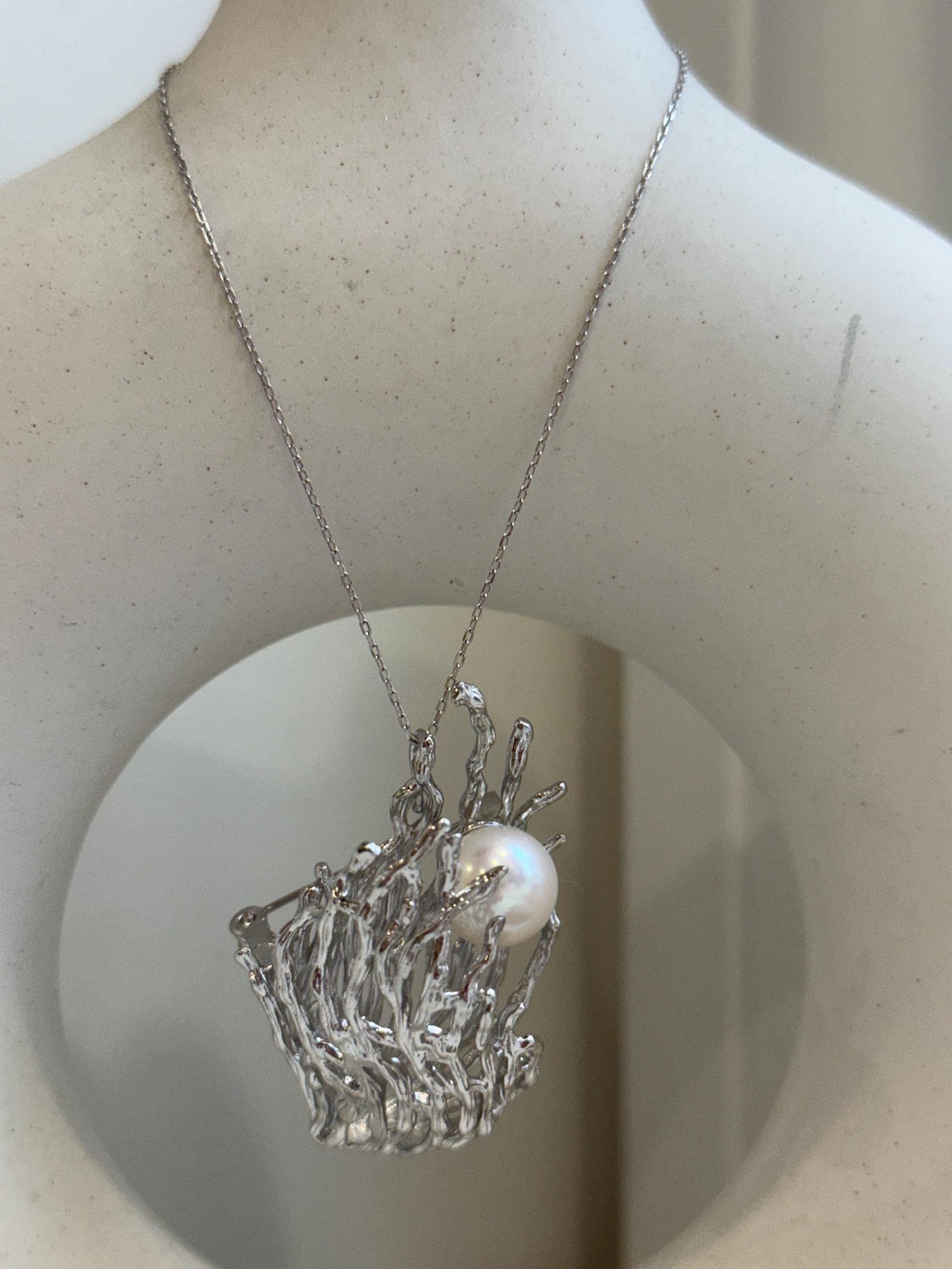 11.2mm white Pearl Brooch Pendant 2in1: Extreme Luster mirrored, white with pink hue, Seaweed 3D brooch, s925 silver chain. gift for her birthday