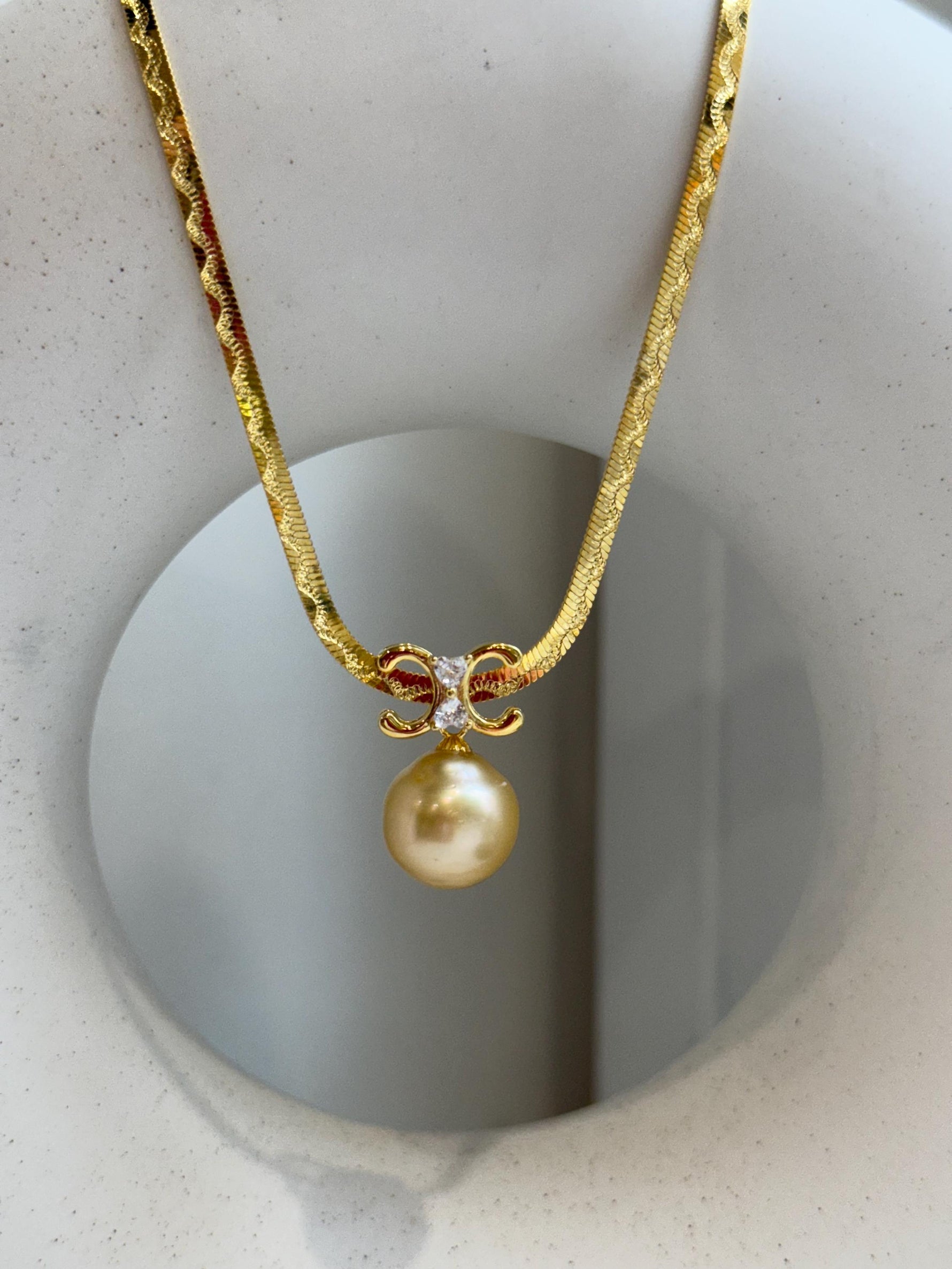 12.9mm South Sea Golden ocean pearl cool Pendant Thick Chain Necklace Set: Extreme luster mirrored, ultra Gold. S925 silver chain. To 17.7”